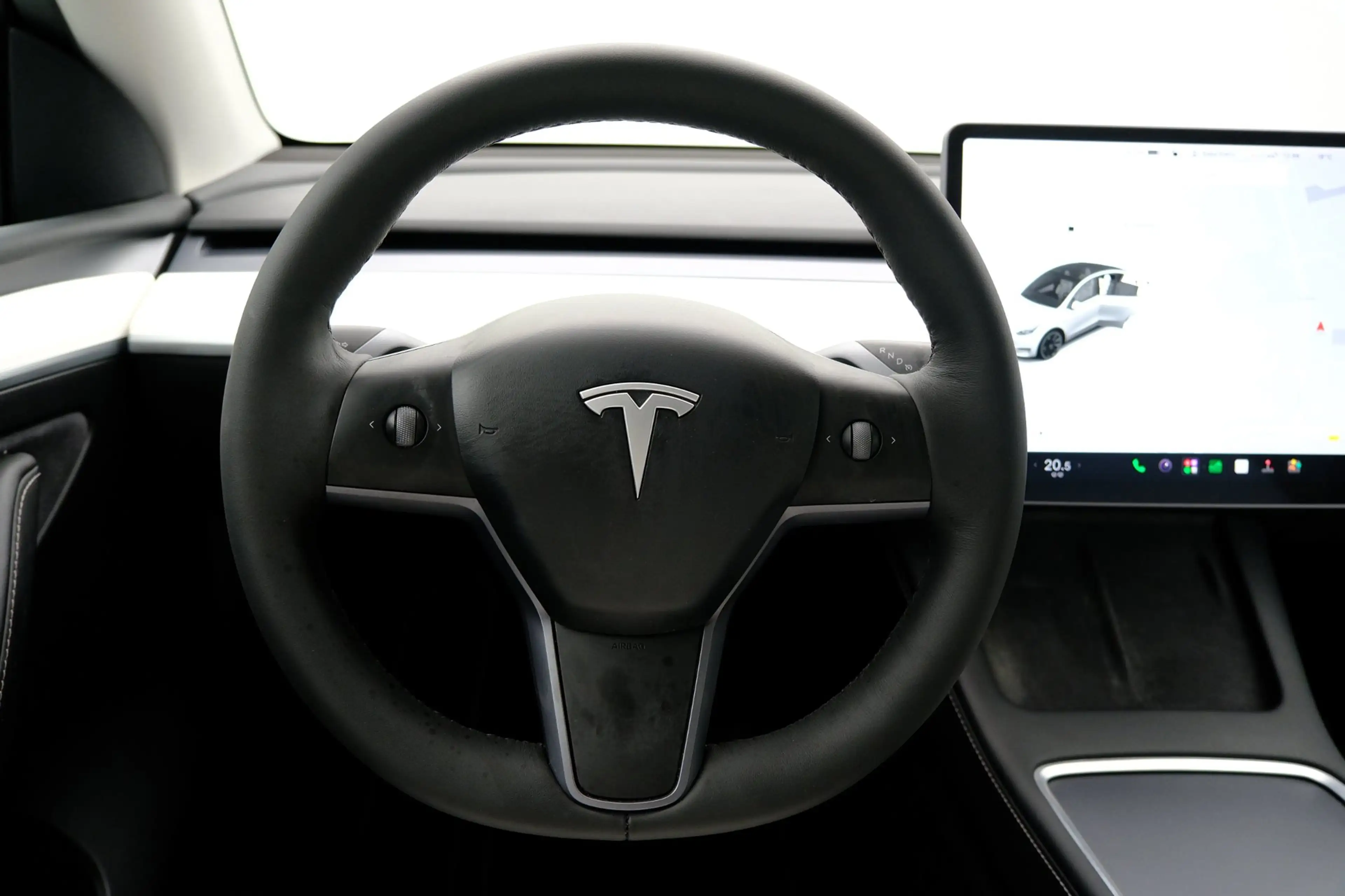 Tesla Model Y Long Range AWD 75 kWh Aut. Leder|Pano|LED|Navi|LMV — photo 8