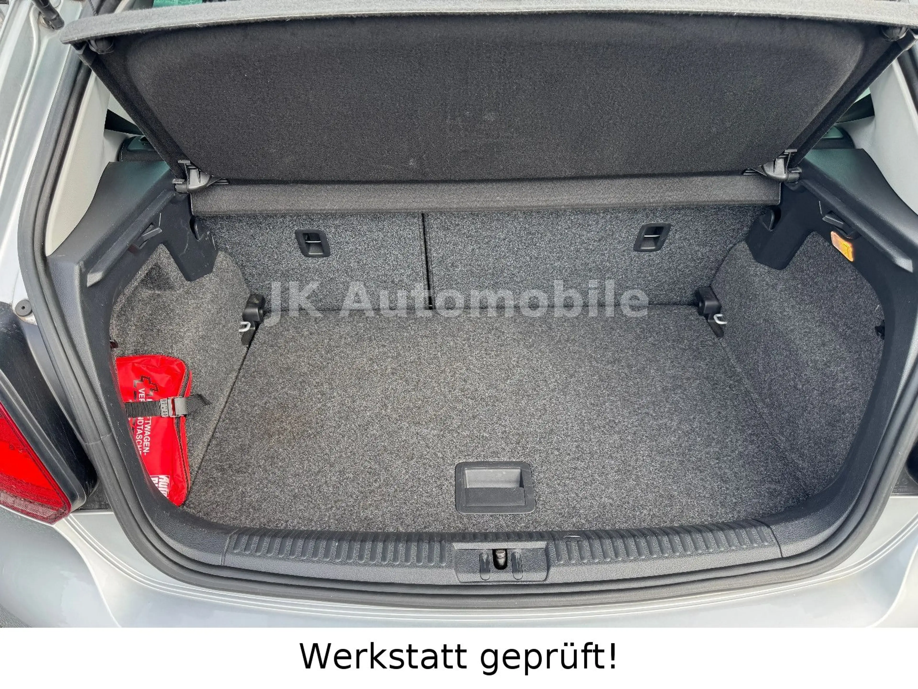 Volkswagen Polo V Life // Automatik — photo 11