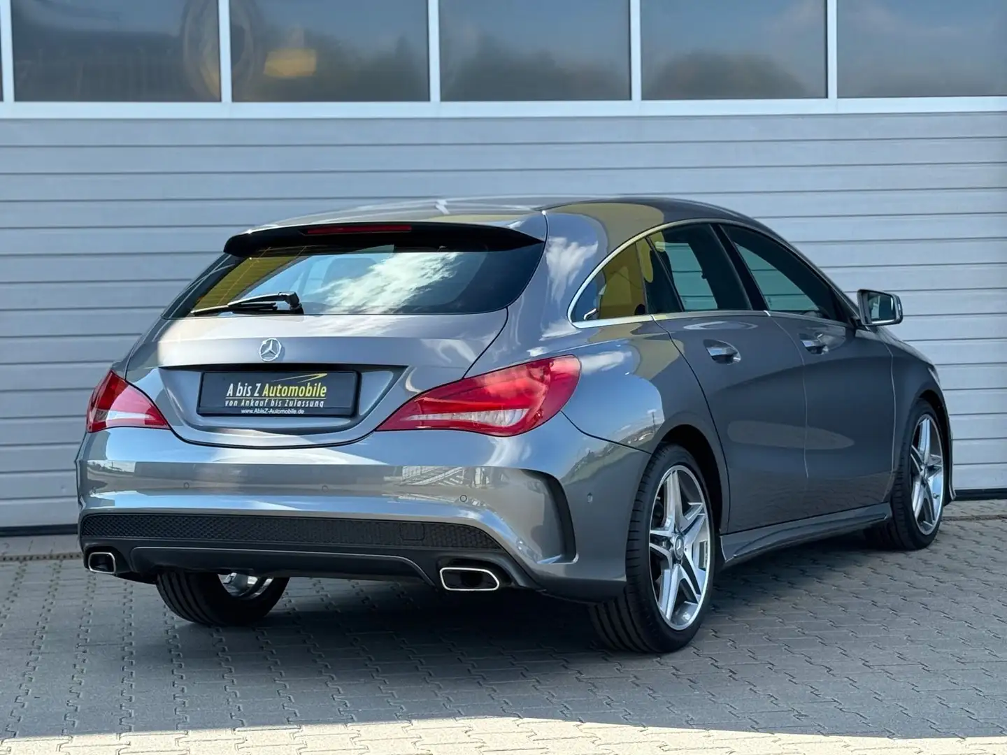 Mercedes-Benz CLA 200 SB 1.Hand/AMG/SHZ/MFL/NAVI/Garantie Grau - 2