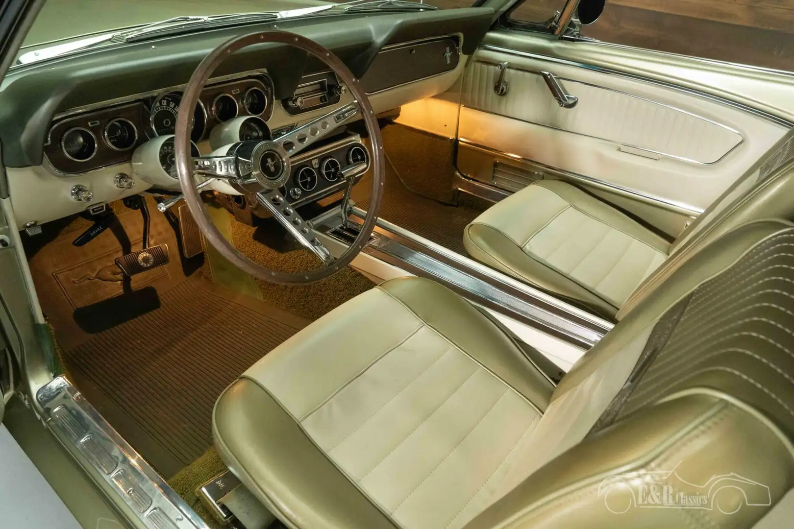 Ford Mustang GT | Uitvoerig gerestaureerd | 1966 Groen - 2