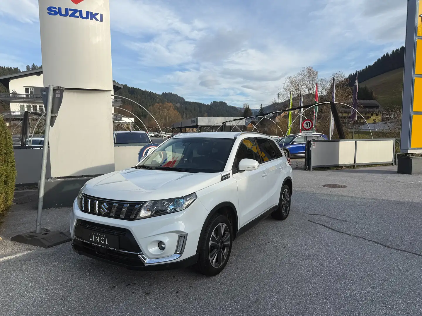Suzuki Vitara 1.4 ALLGRIP FLASH *AHV; WENIG KM* Weiß - 1