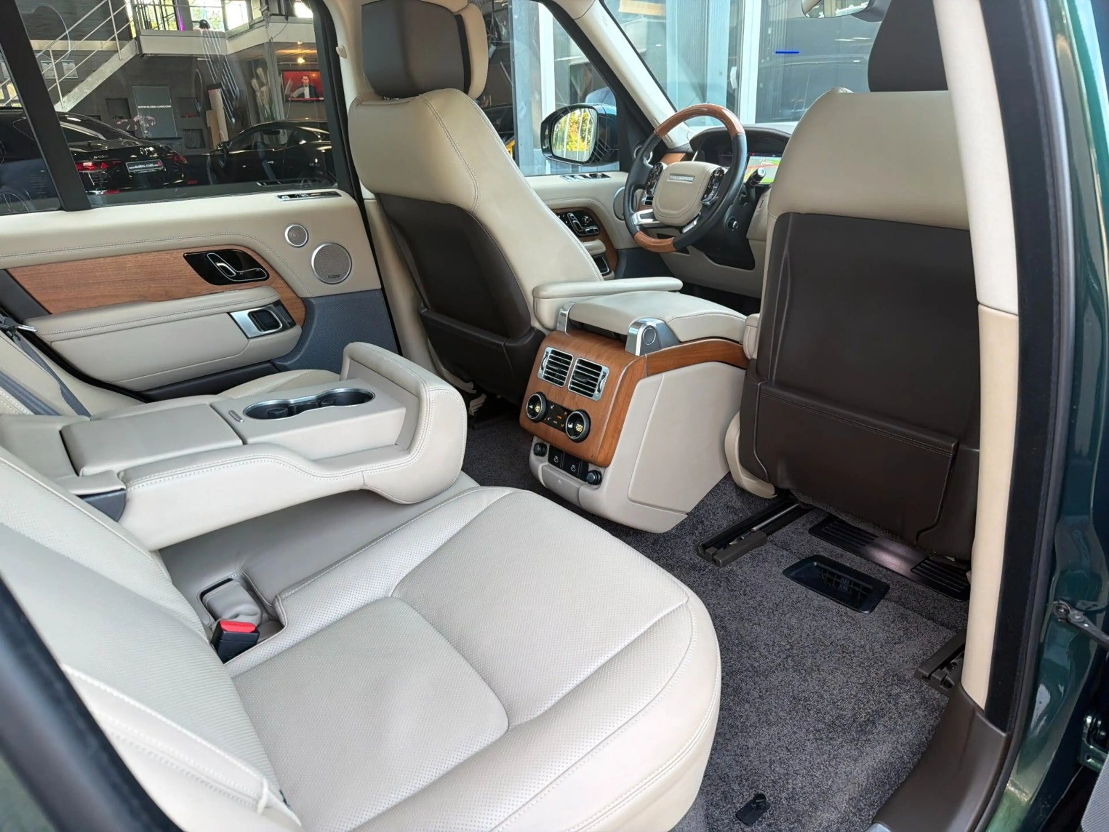 Land Rover Range Rover RANGE ROVER P525 KOMPRESSOR*SVO GREEN*PANO* — photo 9