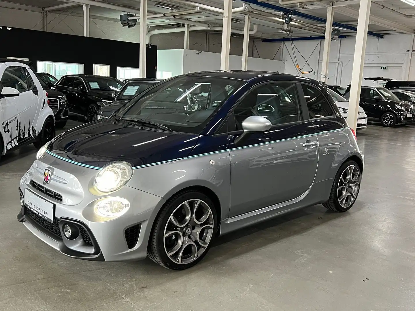Abarth 695 Rivale 175th Anniversary CARBON AKRAPOVIC Blau - 1