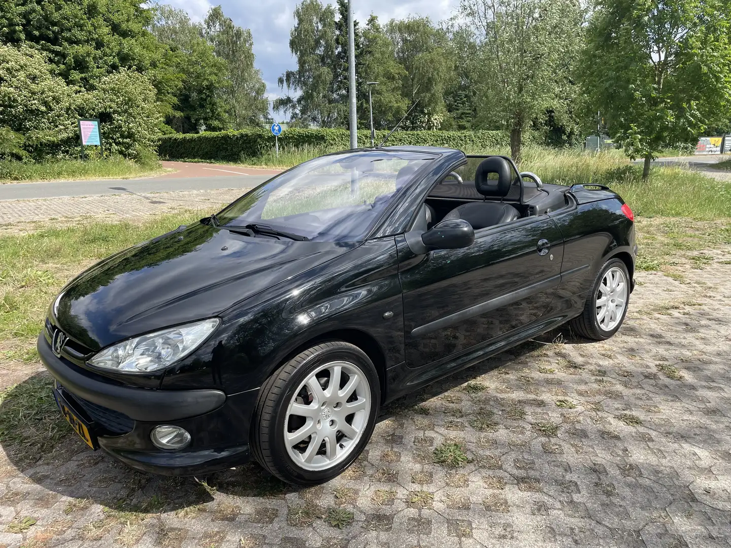 Peugeot 206 2.0-16V Чорний - 2