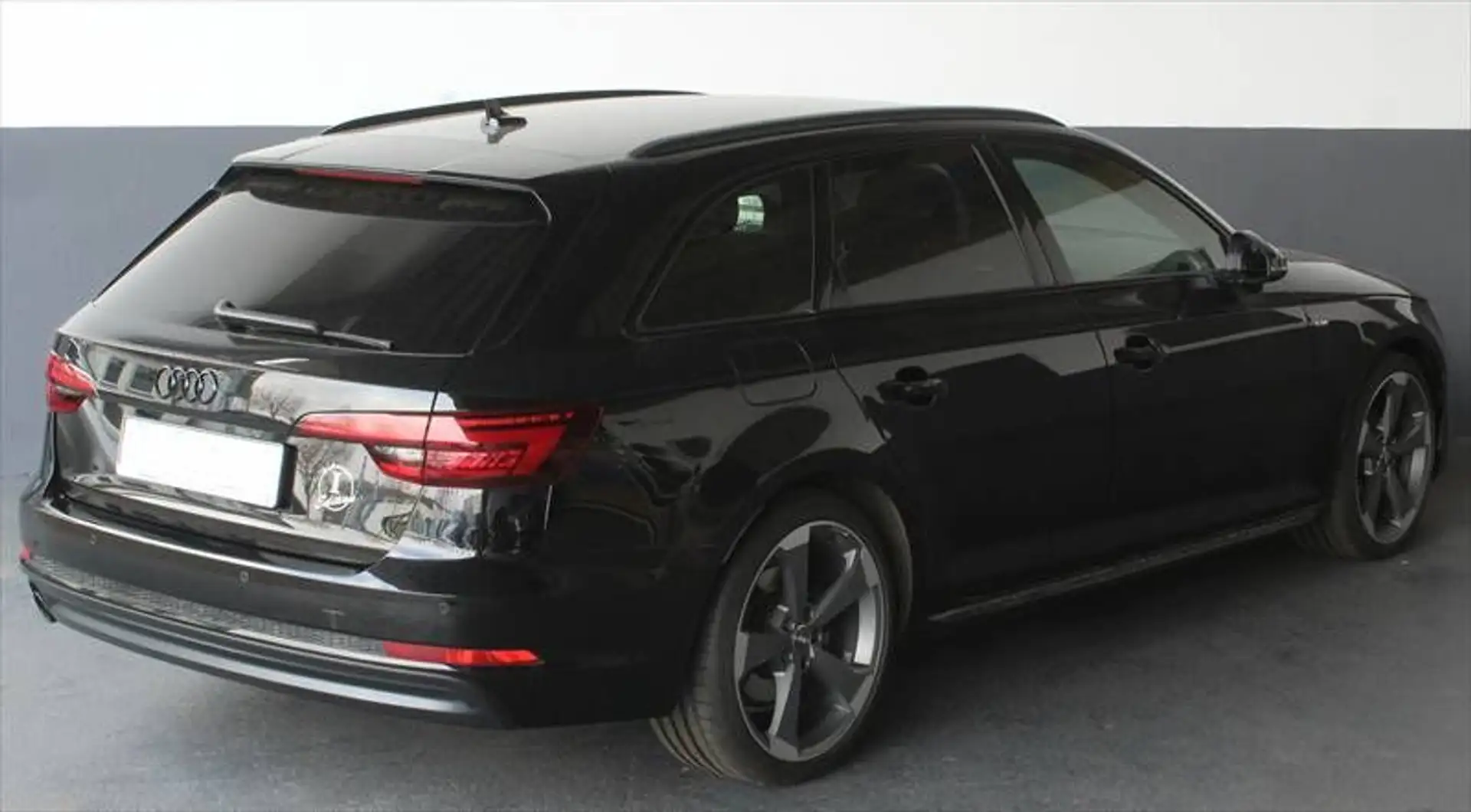 Audi A4 Avant 1,4 TFSI S-Line Sport plus S-Line Black Zwart - 2