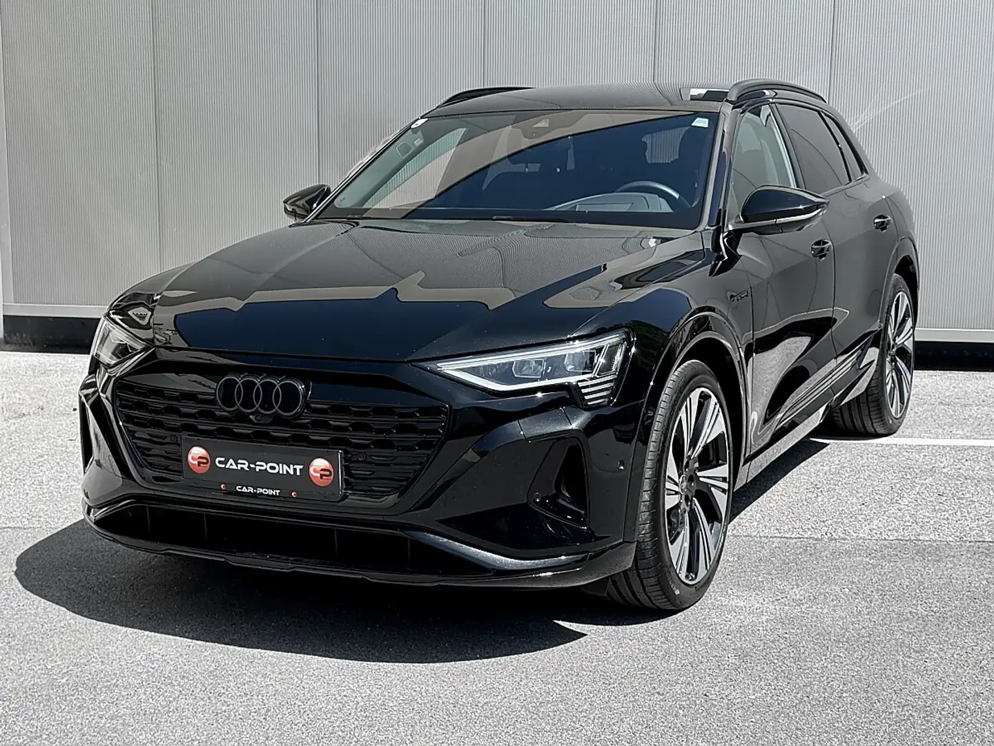 Audi Q8 e-tron Q8 S-Line 55 e-tron quattro 106kWh Business Schwarz - 1