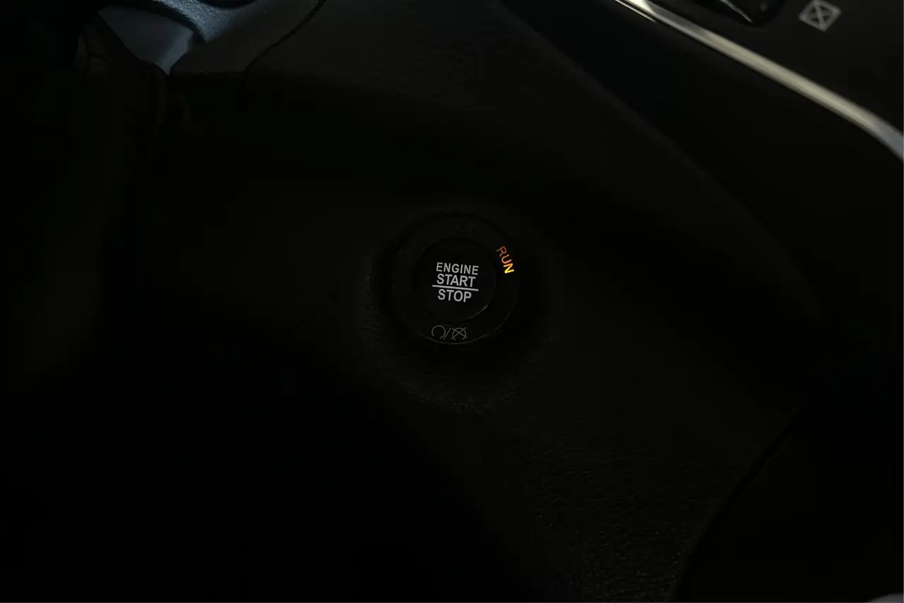 Jeep Cherokee снимка Jeep Cherokee