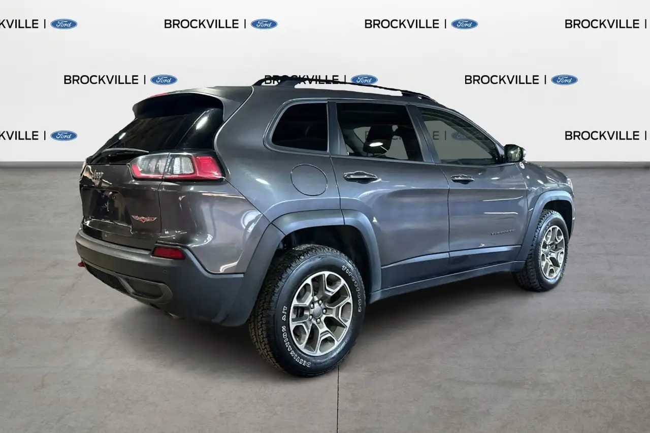 Jeep Cherokee снимка Jeep Cherokee