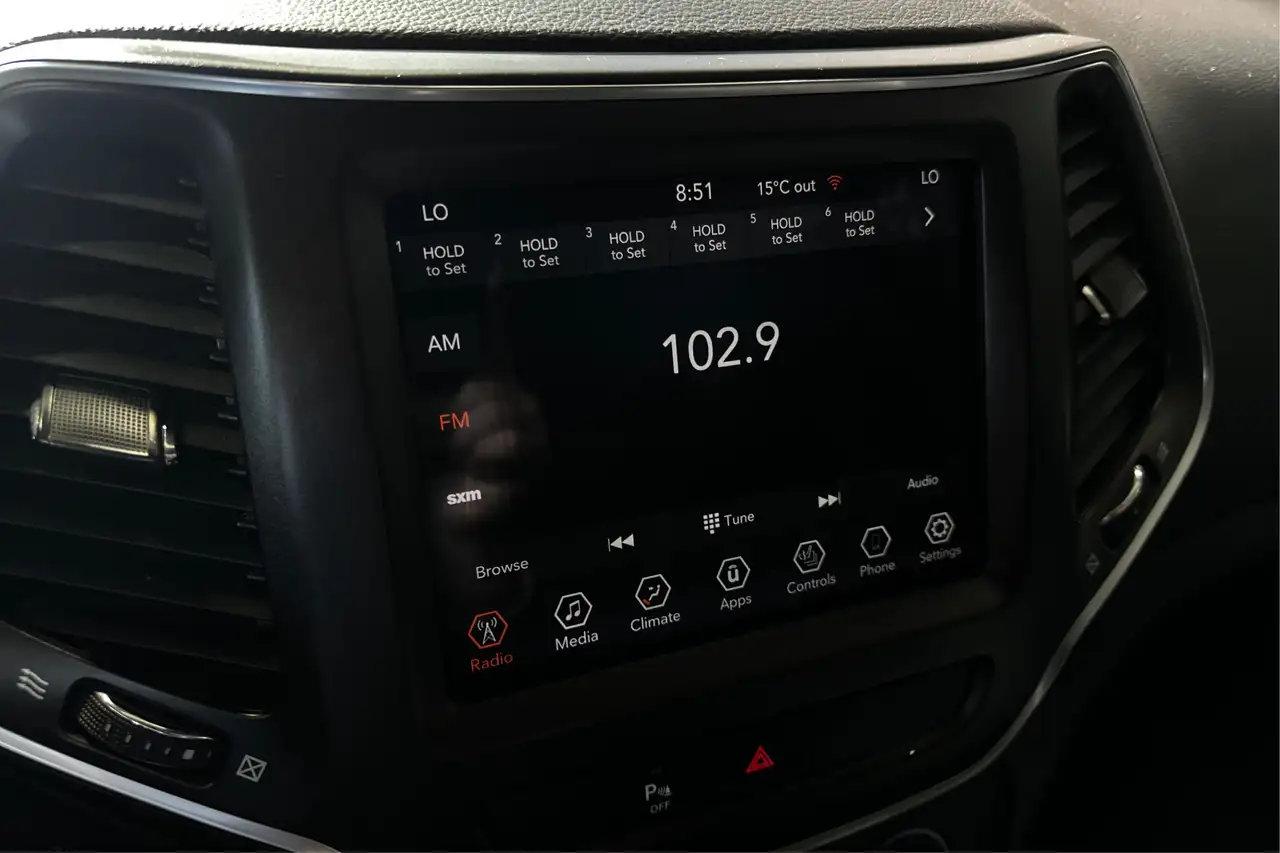 Jeep Cherokee снимка Jeep Cherokee