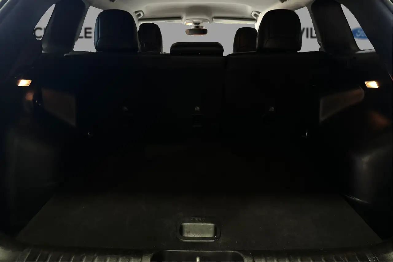 Jeep Cherokee снимка Jeep Cherokee