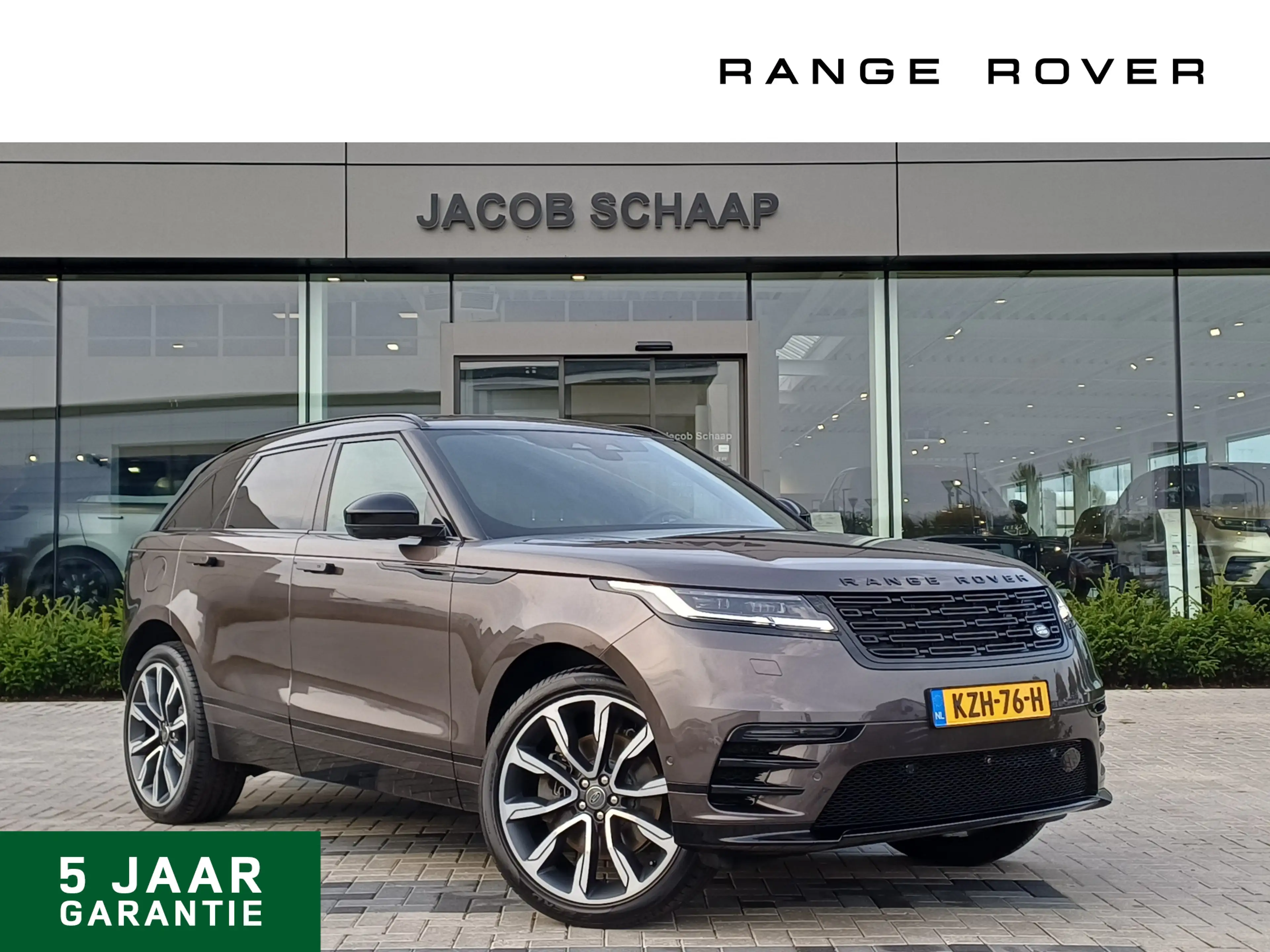 Land Rover Range Rover Velar P400e 404pk AWD R-Dynamic SE | Panoramisch schuifd