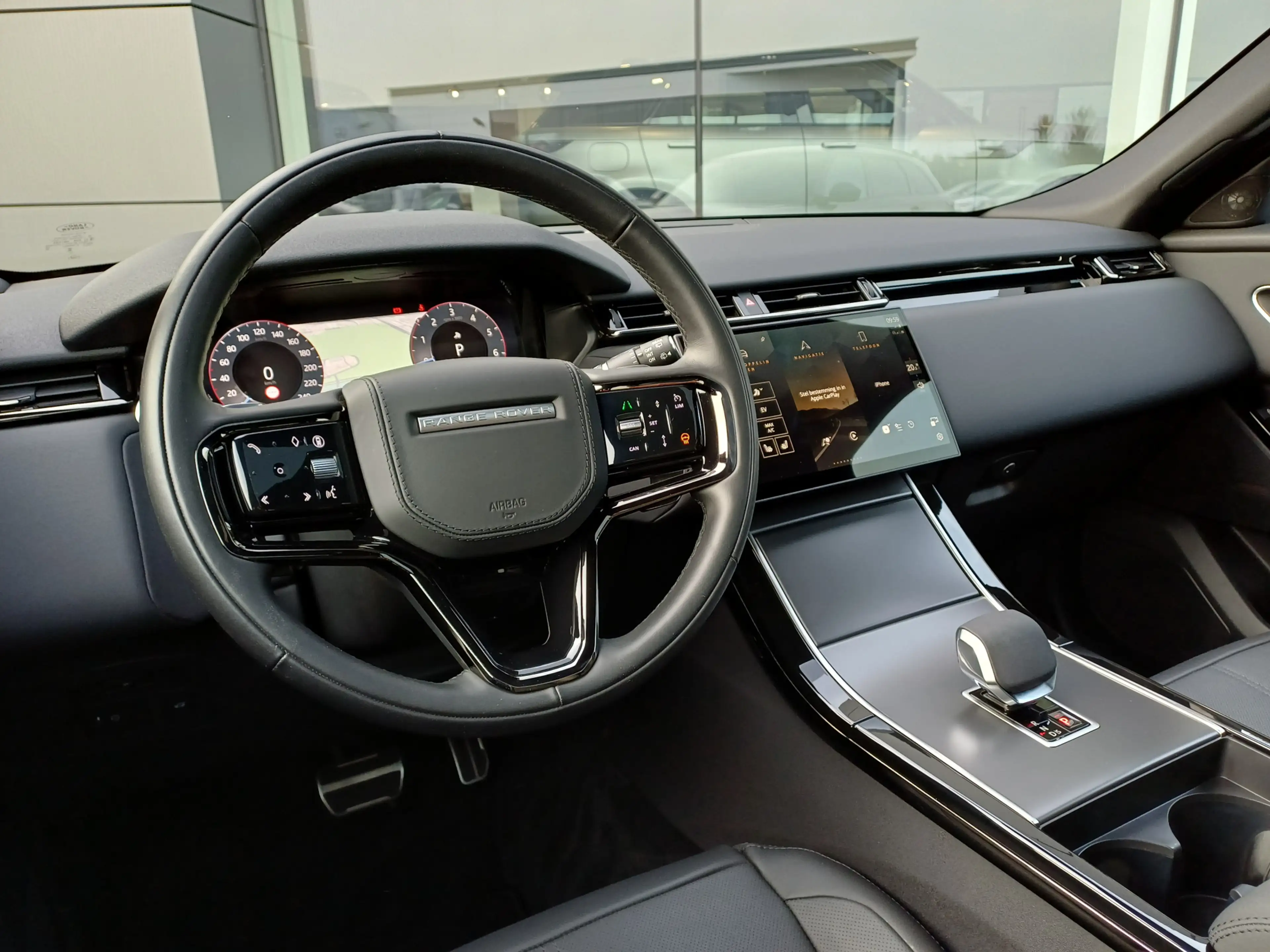 Land Rover Range Rover Velar P400e 404pk AWD R-Dynamic SE | Panoramisch schuifd — photo 2