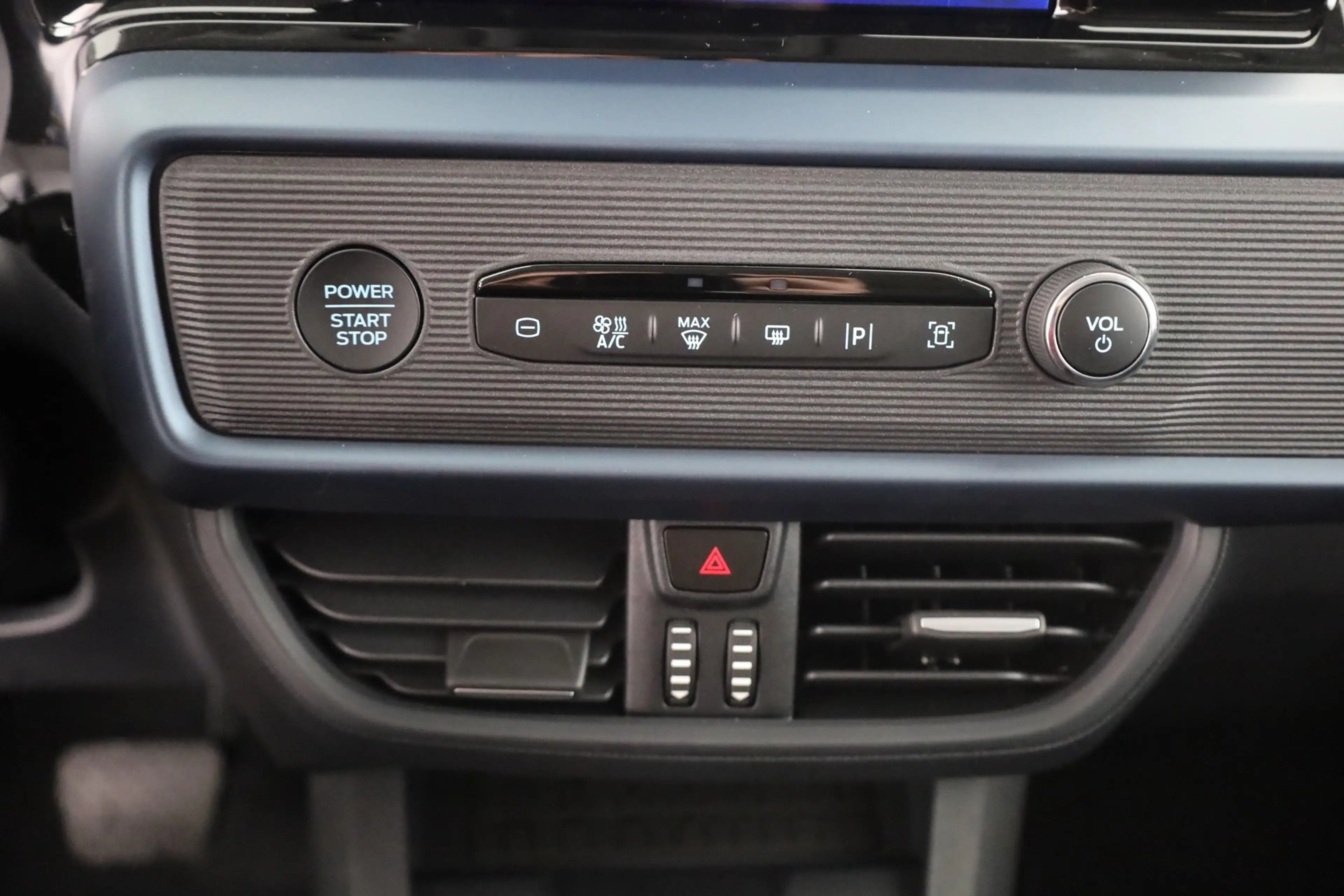 Ford Tourneo Courier Active 1.0 EB Aut. Navi Kamera AHK — photo 12