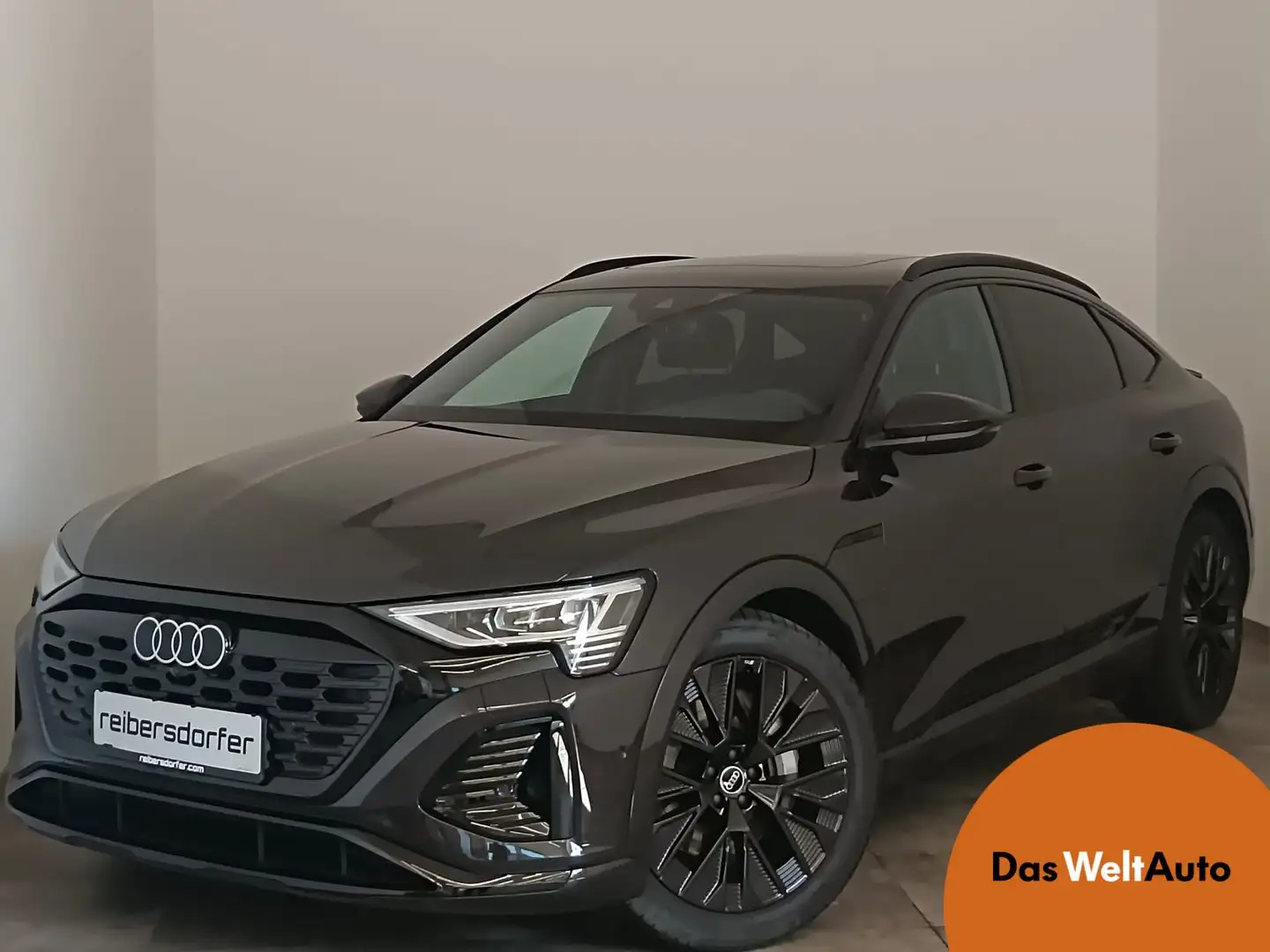 Audi Q8 55 e-tron quattro S line smeđa - 1