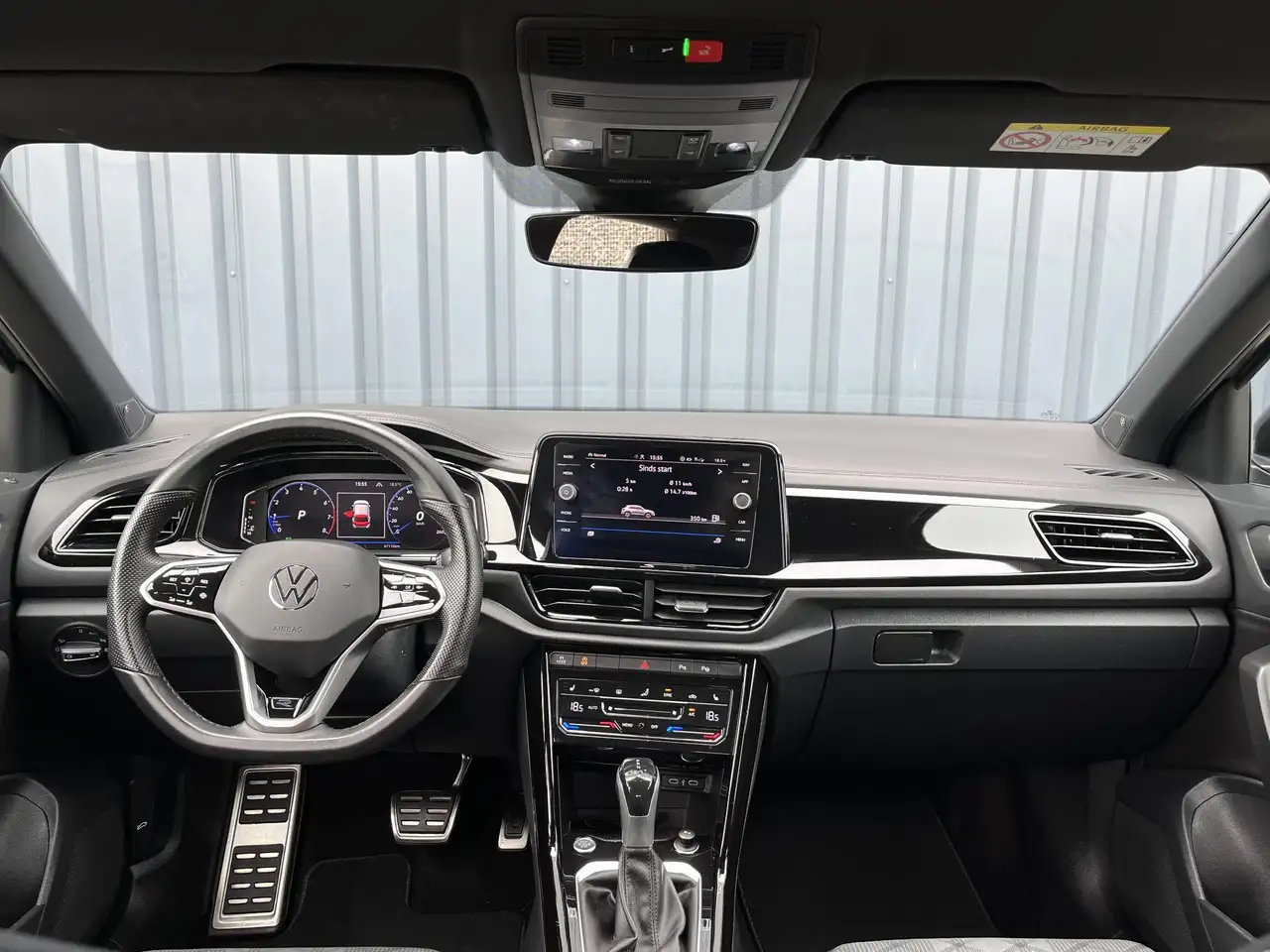 Volkswagen T-Roc 1.5 TSI R-Line Business+, миниатюра 2