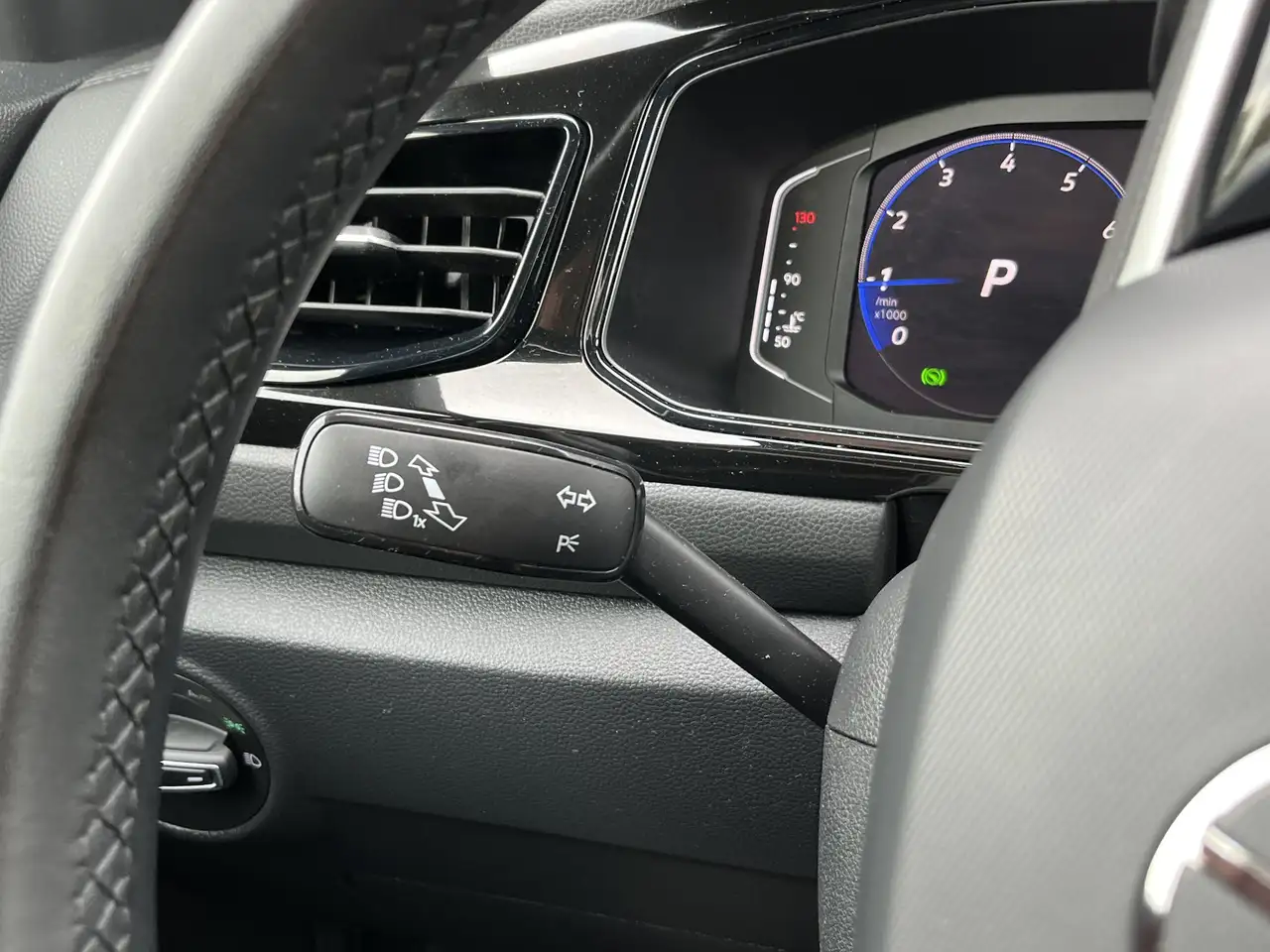 Volkswagen T-Roc 1.5 TSI R-Line Business+, миниатюра 19