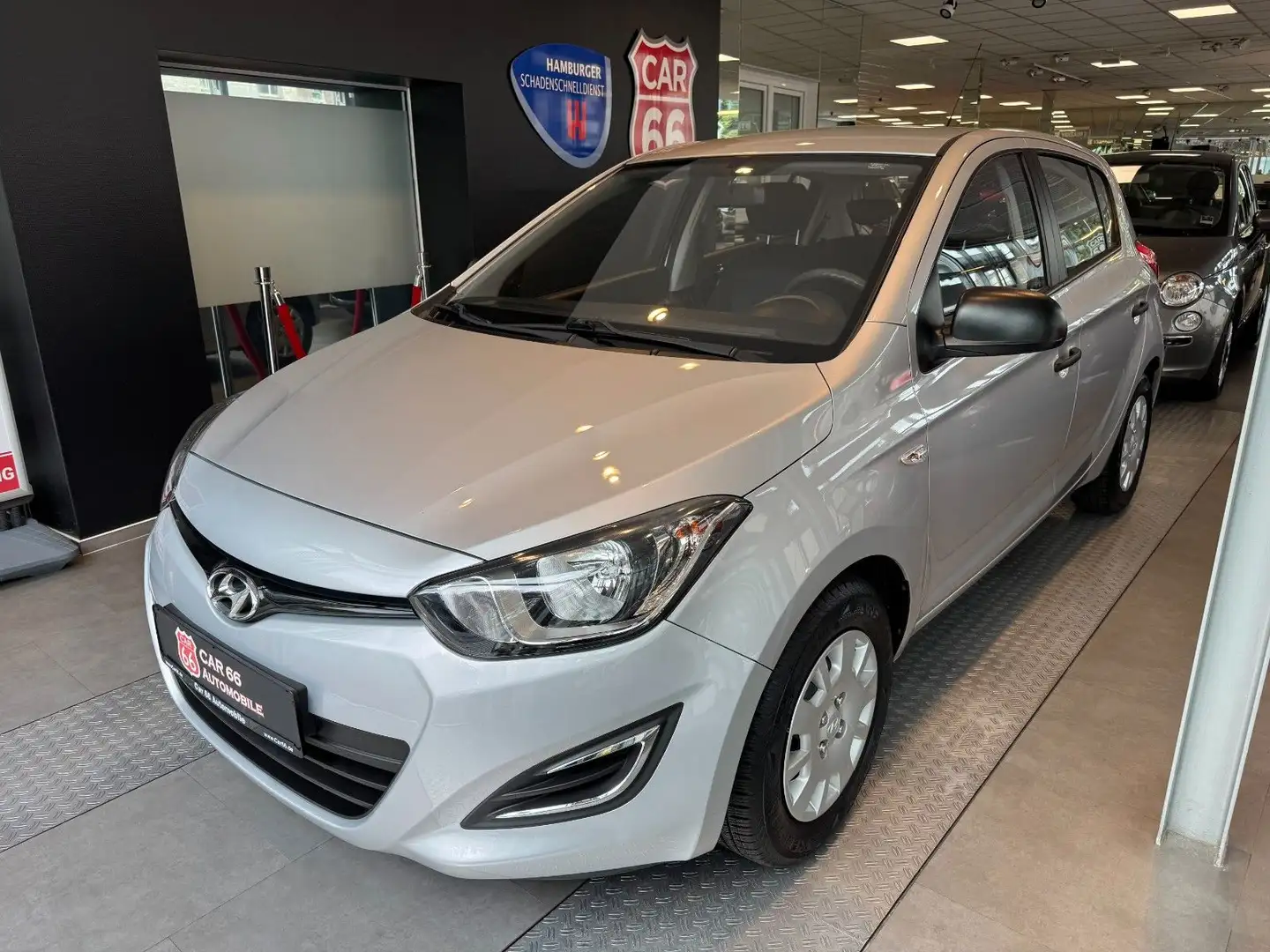 Hyundai i20 FIFA World Cup Edition Zilver - 1
