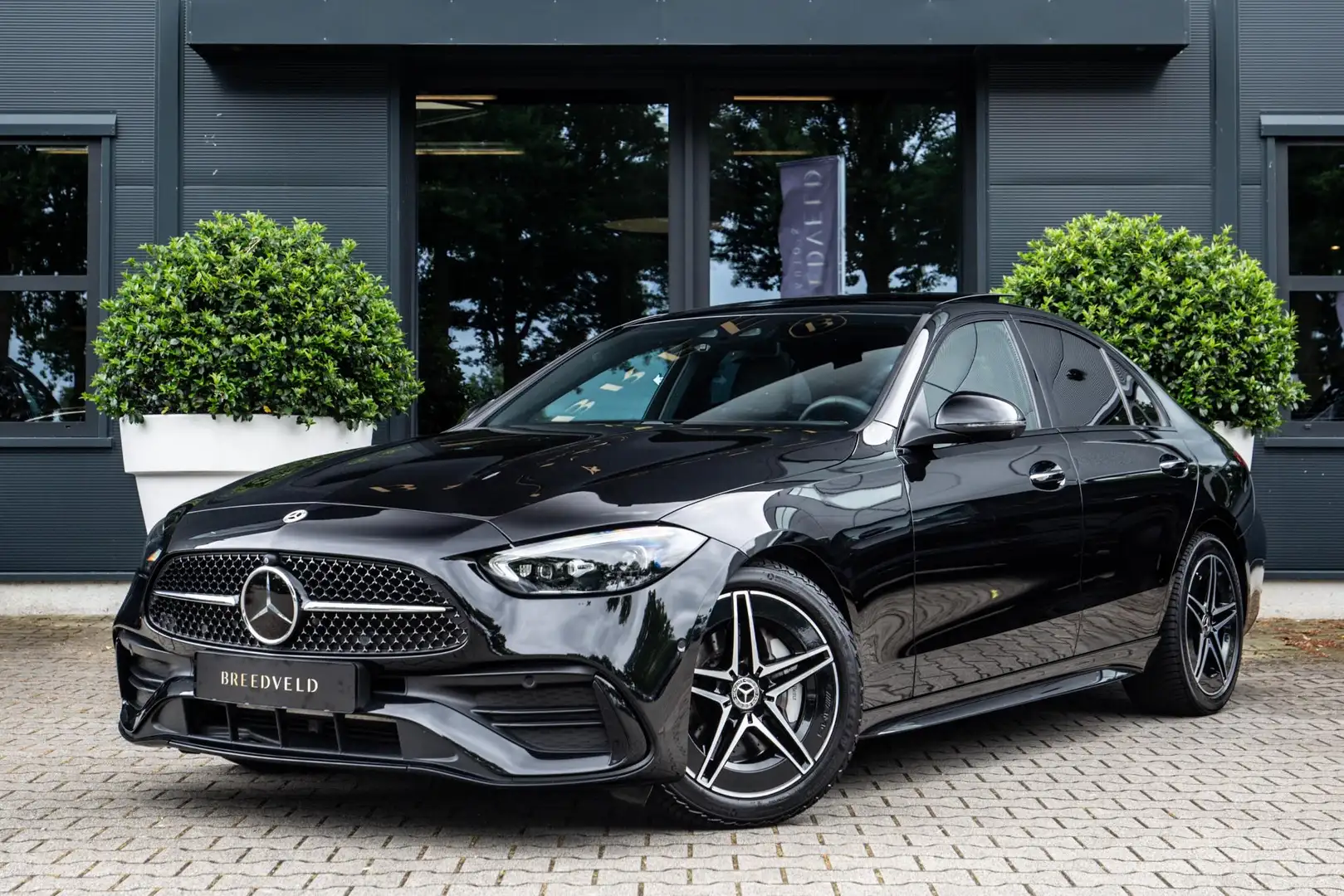 Mercedes-Benz C 300 d AMG Line Massage, Panorama Černá - 1