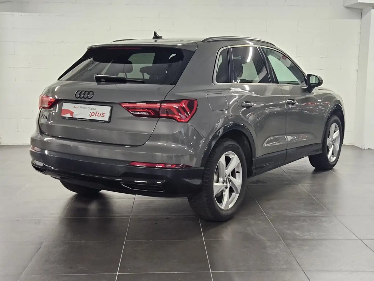 Audi Q3 35 1.5 tfsi mhev Business Advanced s-tronic Grigio - 2
