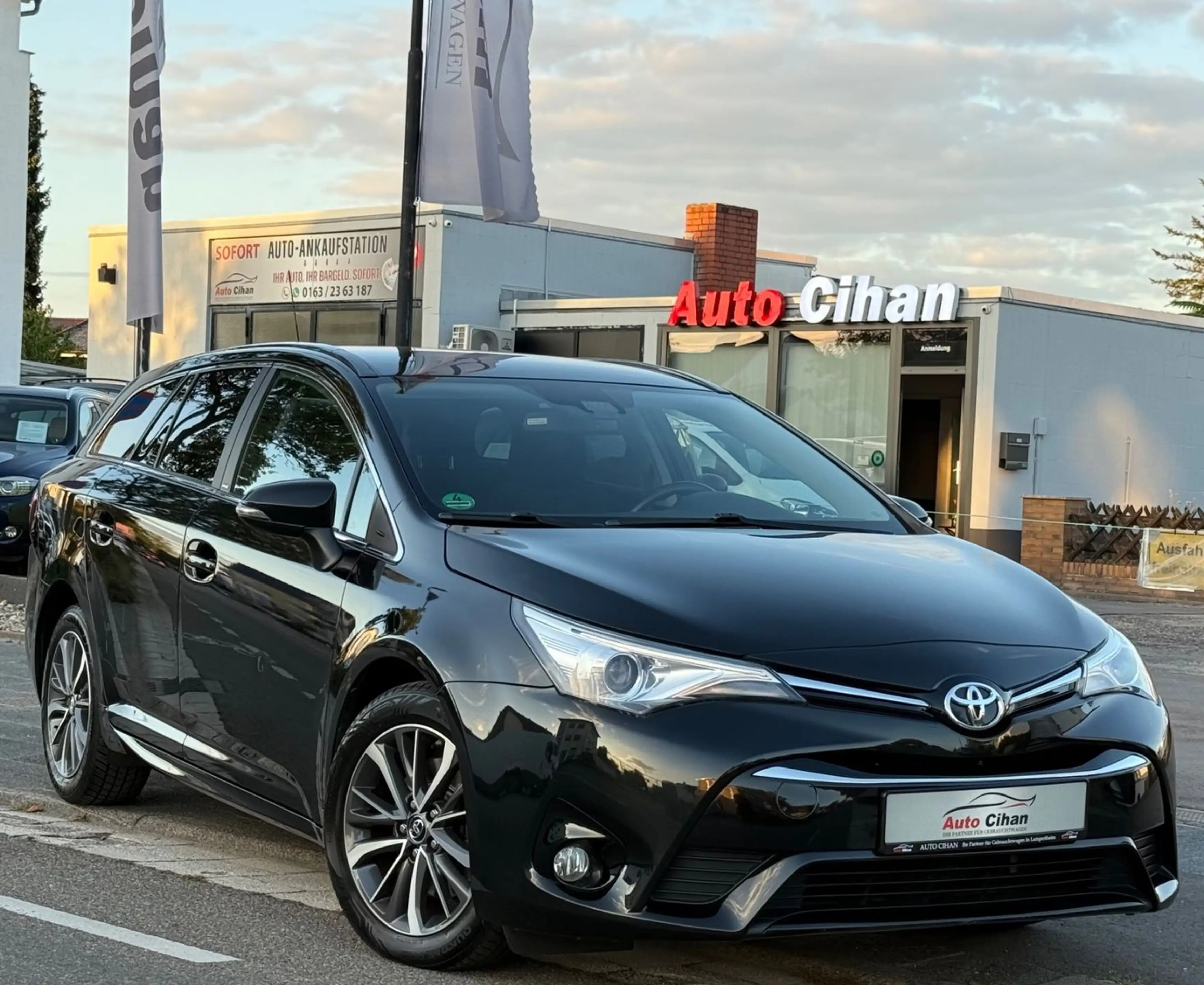 Toyota Avensis Touring Sports Edition-S VOLL! KAMERA! — photo 5