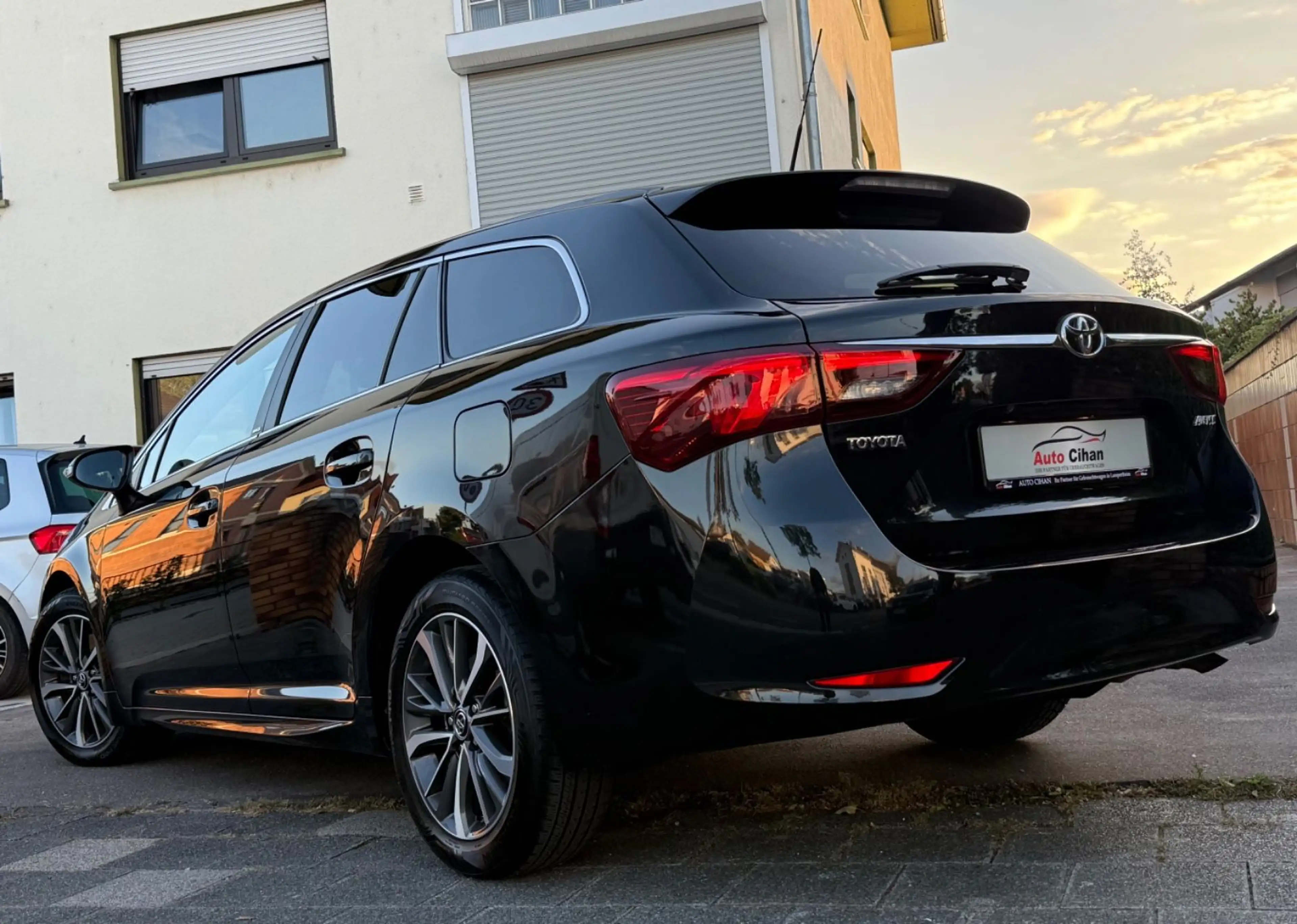 Toyota Avensis Touring Sports Edition-S VOLL! KAMERA! — photo 7