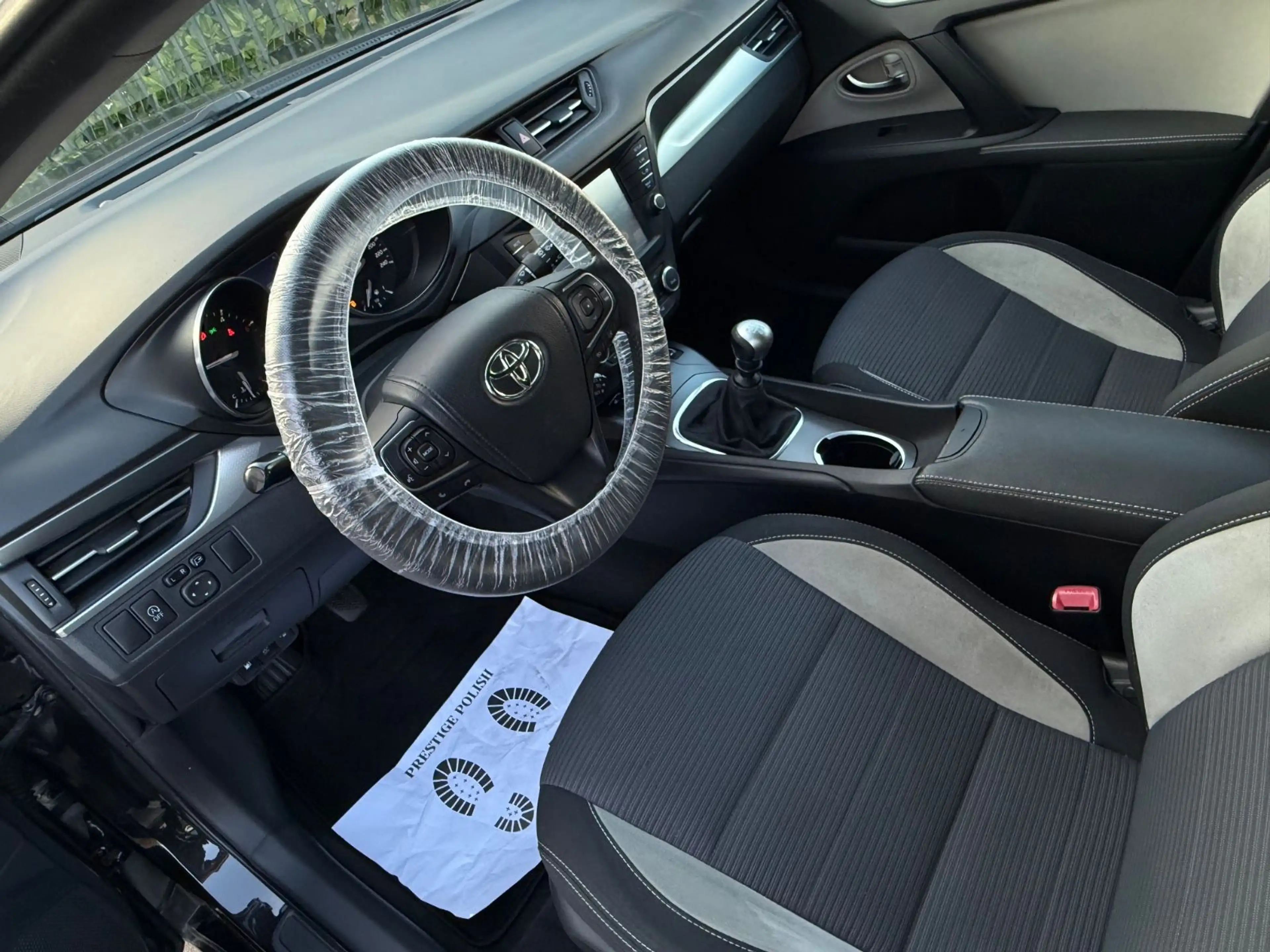 Toyota Avensis Touring Sports Edition-S VOLL! KAMERA! — photo 11