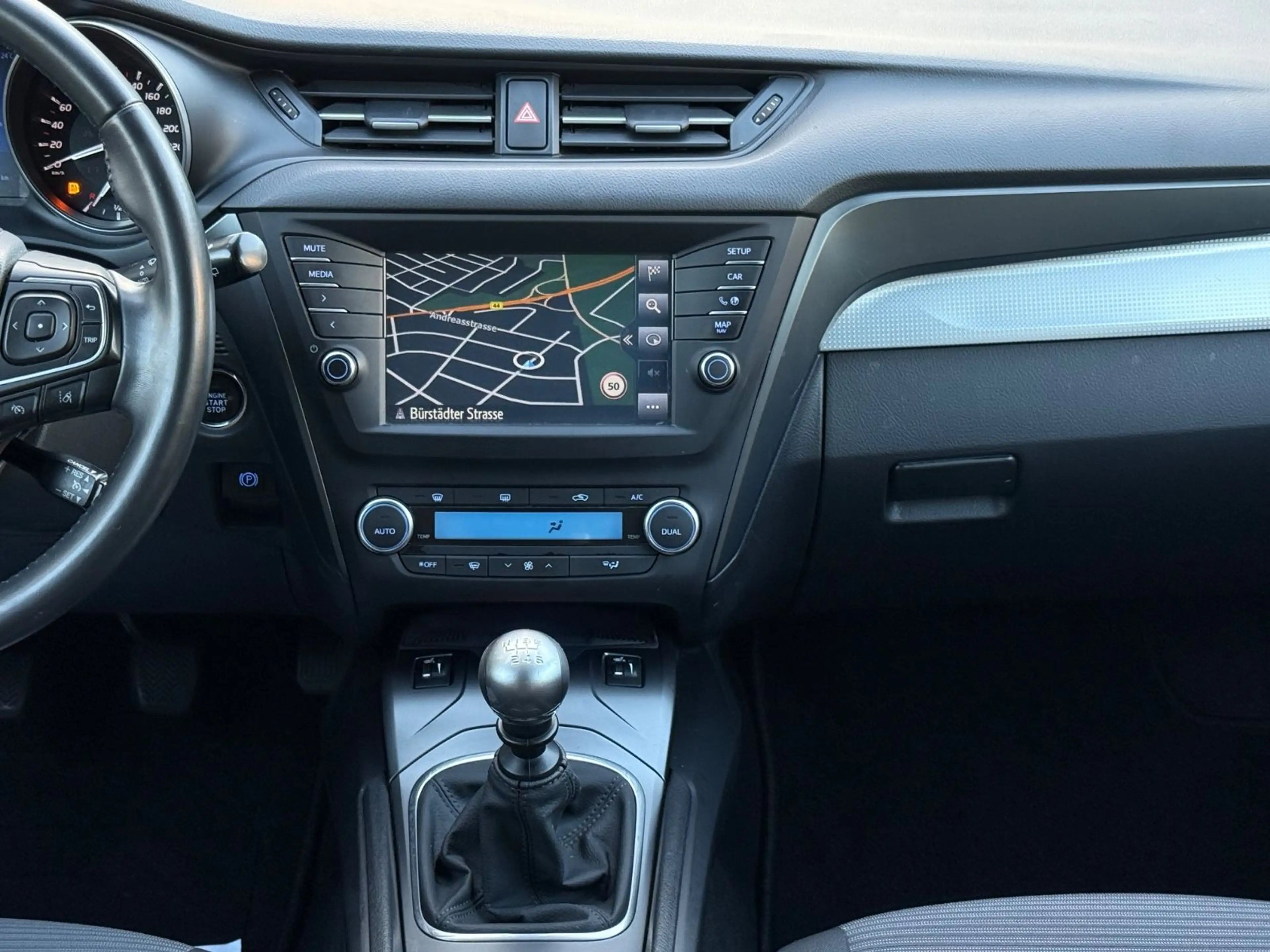 Toyota Avensis Touring Sports Edition-S VOLL! KAMERA! — photo 15