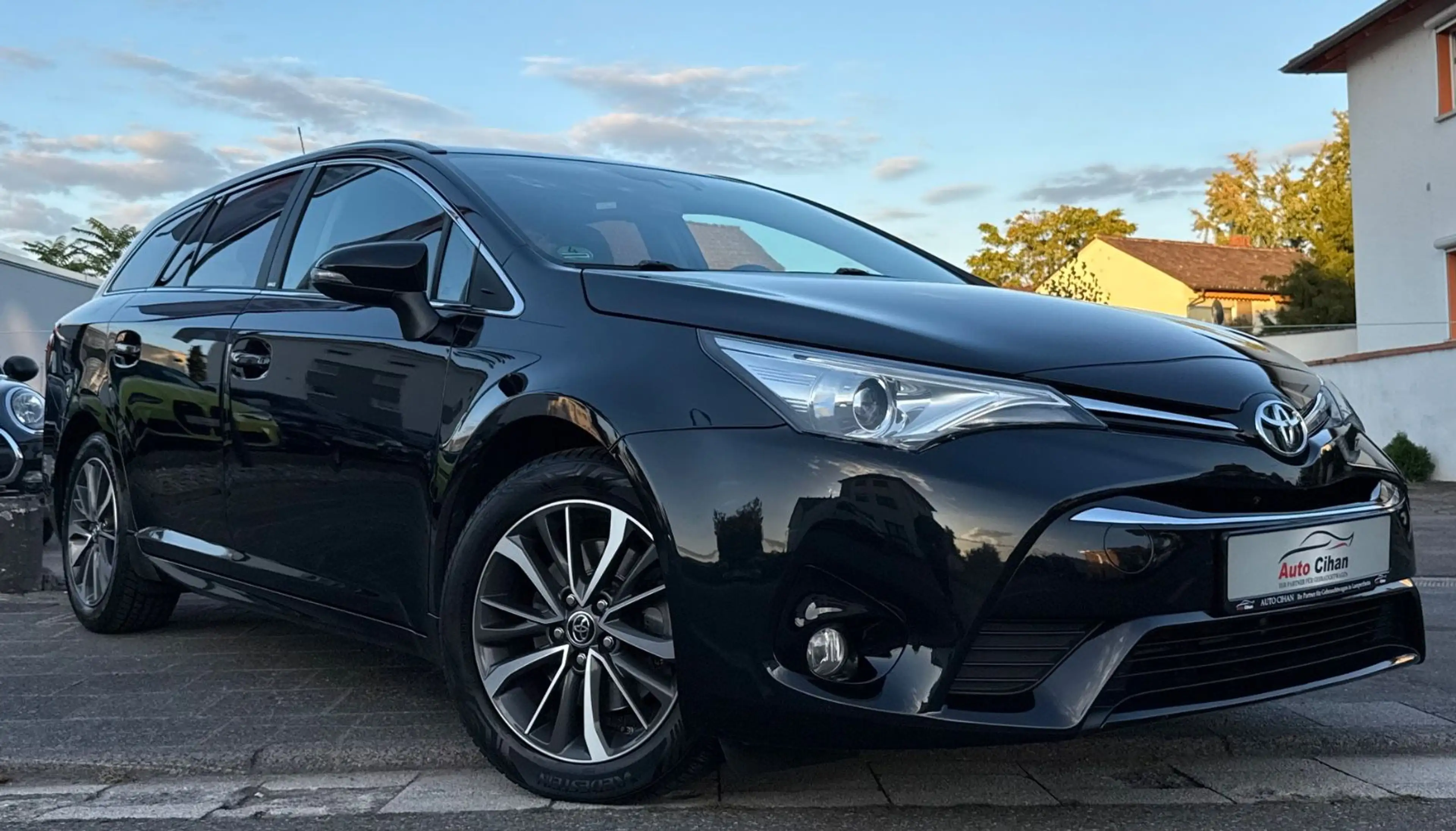 Toyota Avensis Touring Sports Edition-S VOLL! KAMERA! — photo 3