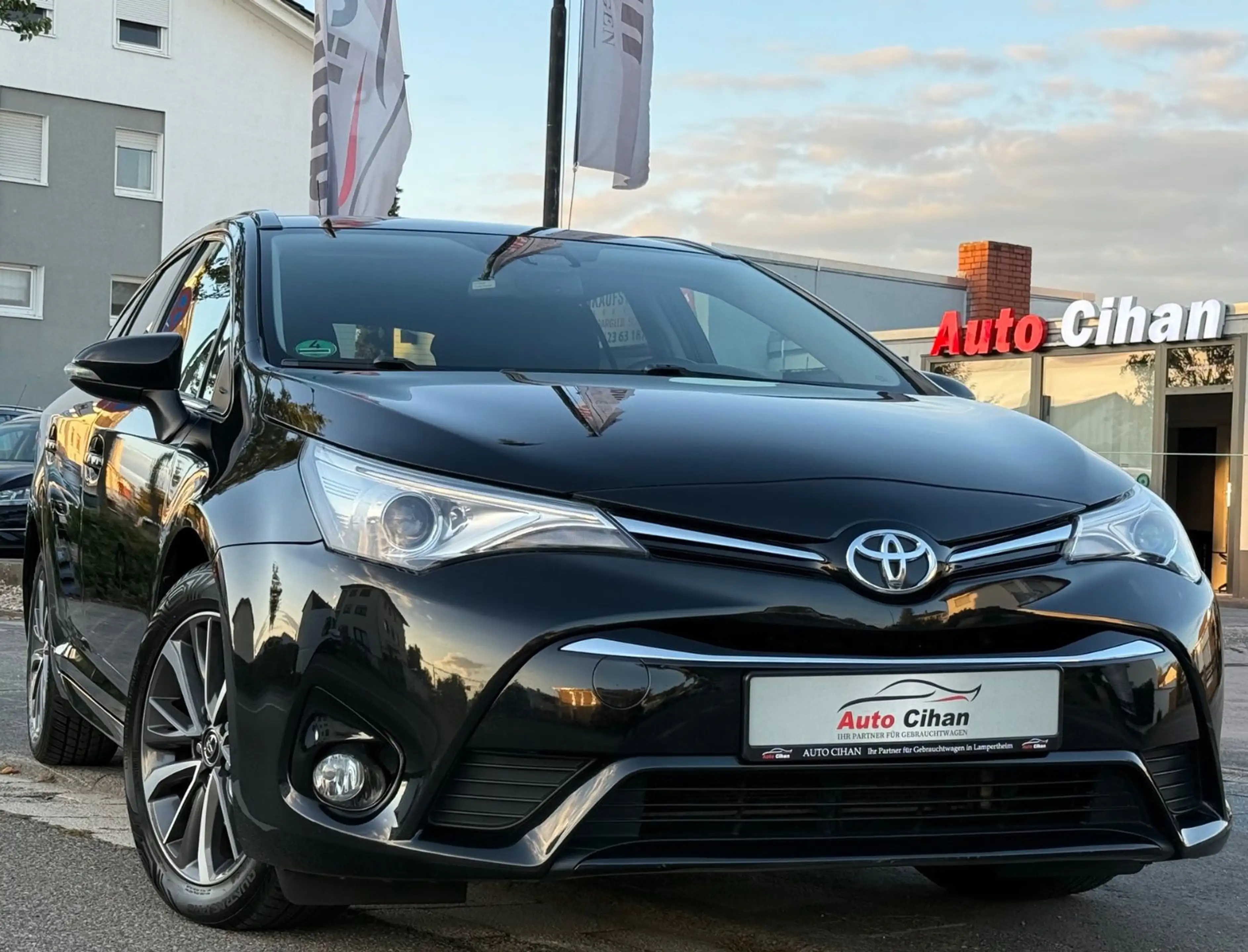 Toyota Avensis Touring Sports Edition-S VOLL! KAMERA! — photo 4