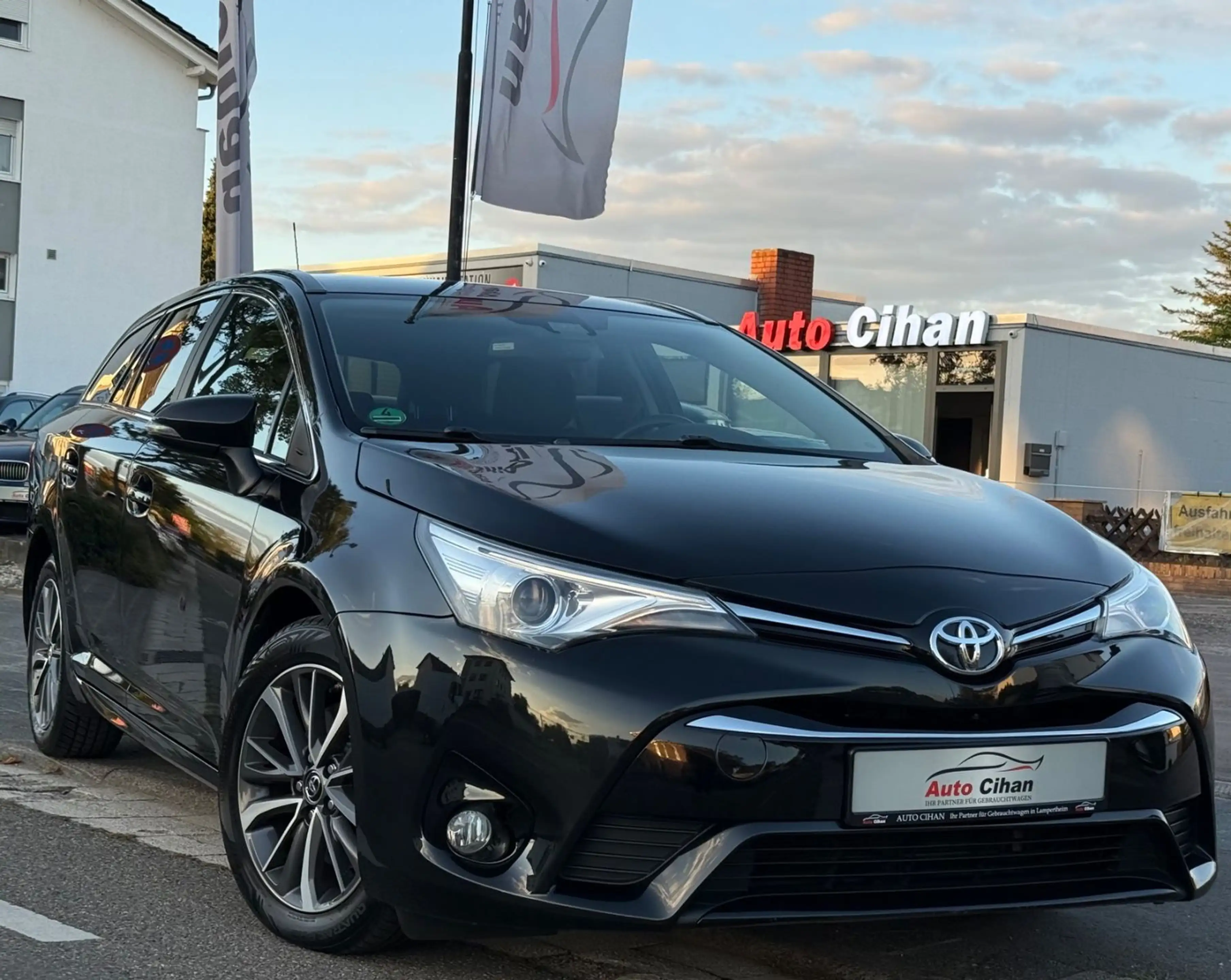 Toyota Avensis Touring Sports Edition-S VOLL! KAMERA! — photo 6