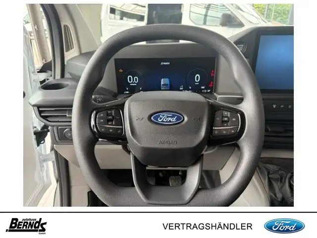 Ford Transit Custom view 14