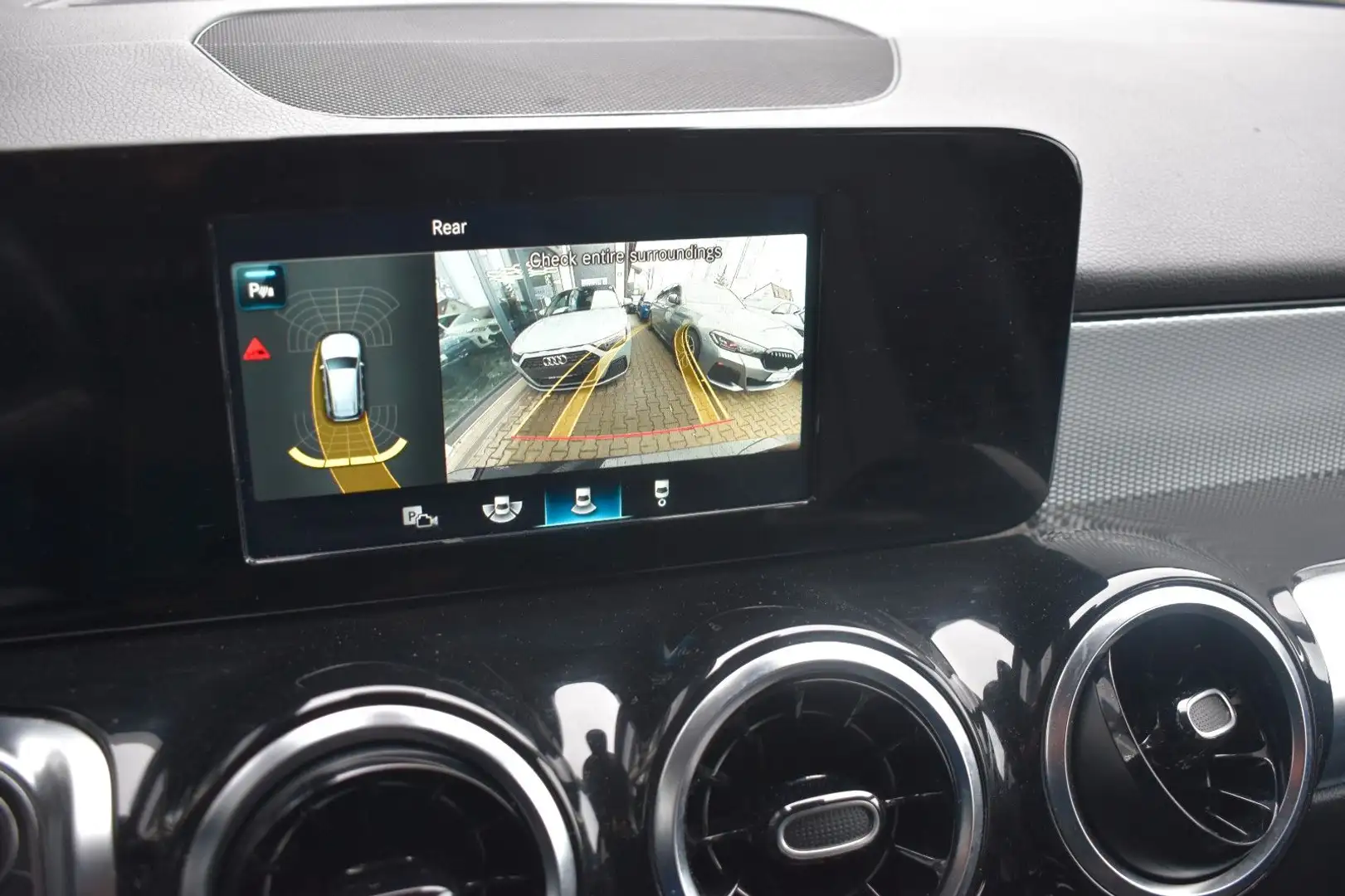 Mercedes-Benz GLB 200 d*LED*7-SITZER*AHK*NAVI*T-LEDER*KAMERA Noir - 2