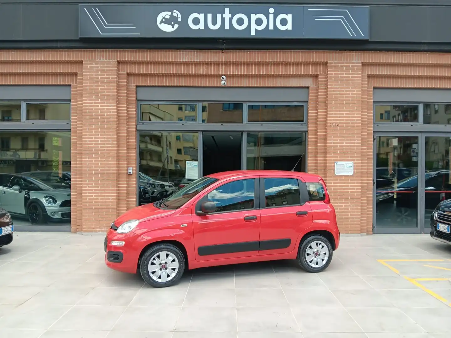 Fiat Panda Panda 1.2 Easy 69cv Rood - 1