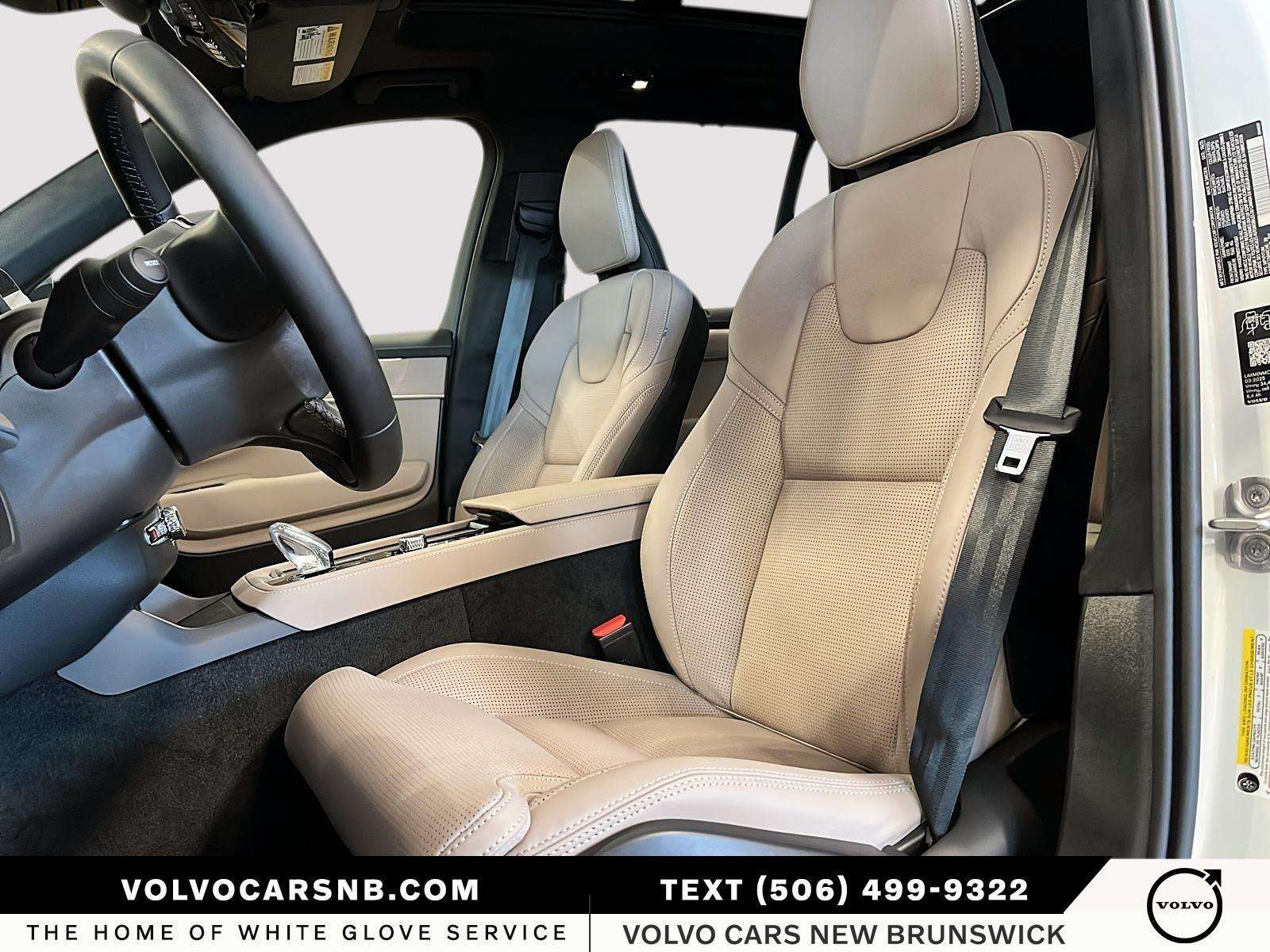 2026 Volvo XC90 B6 Ultra Bright Theme thumb 8