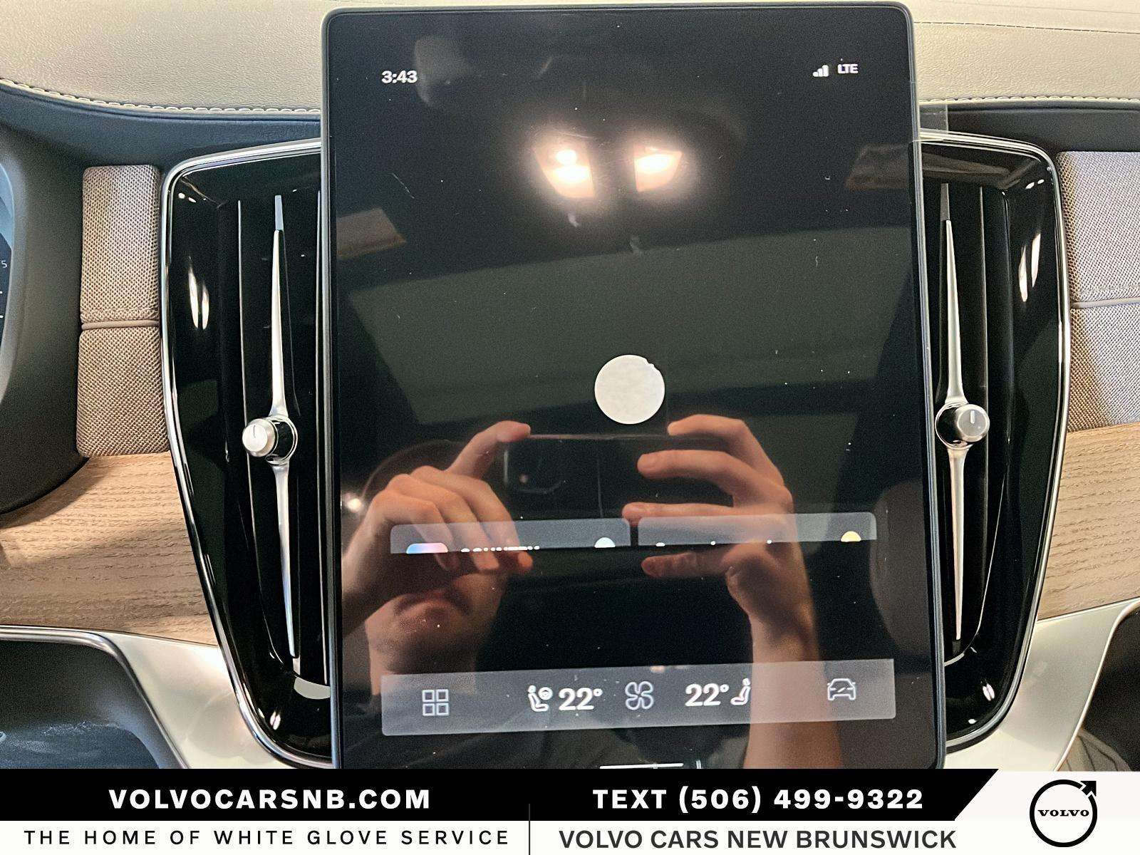 2026 Volvo XC90 B6 Ultra Bright Theme thumb 12
