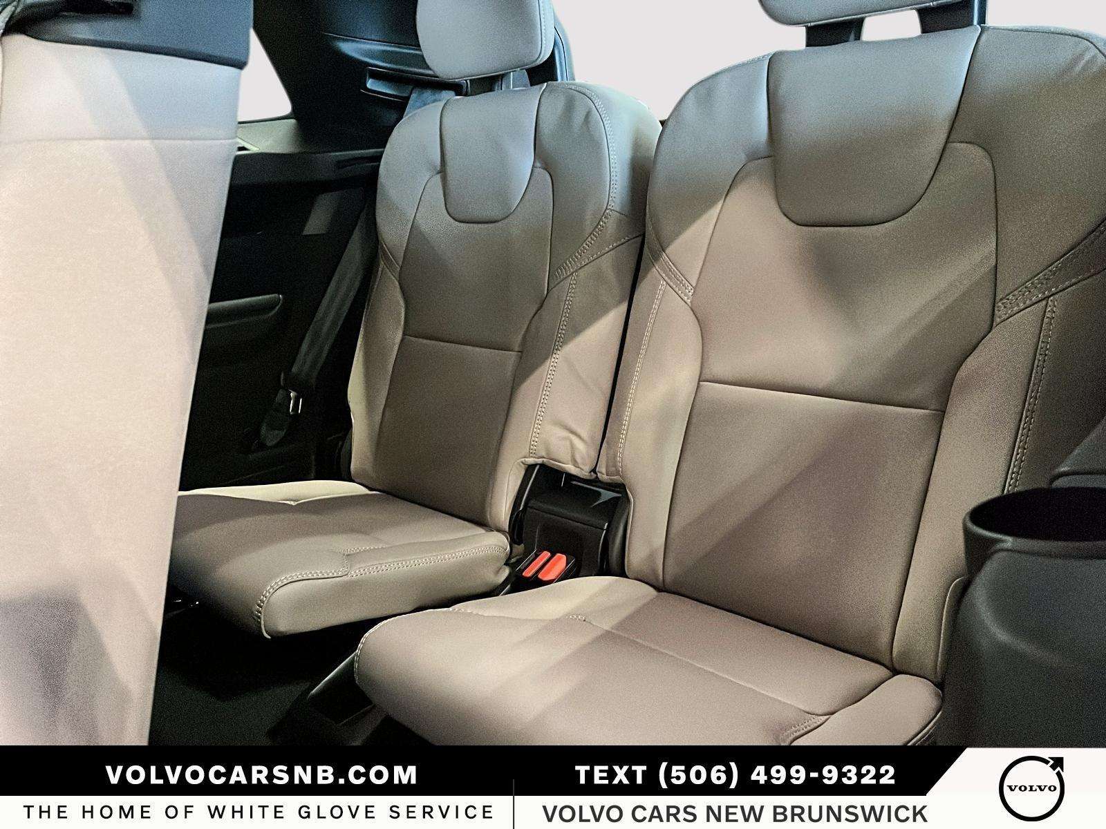 2026 Volvo XC90 B6 Ultra Bright Theme thumb 10