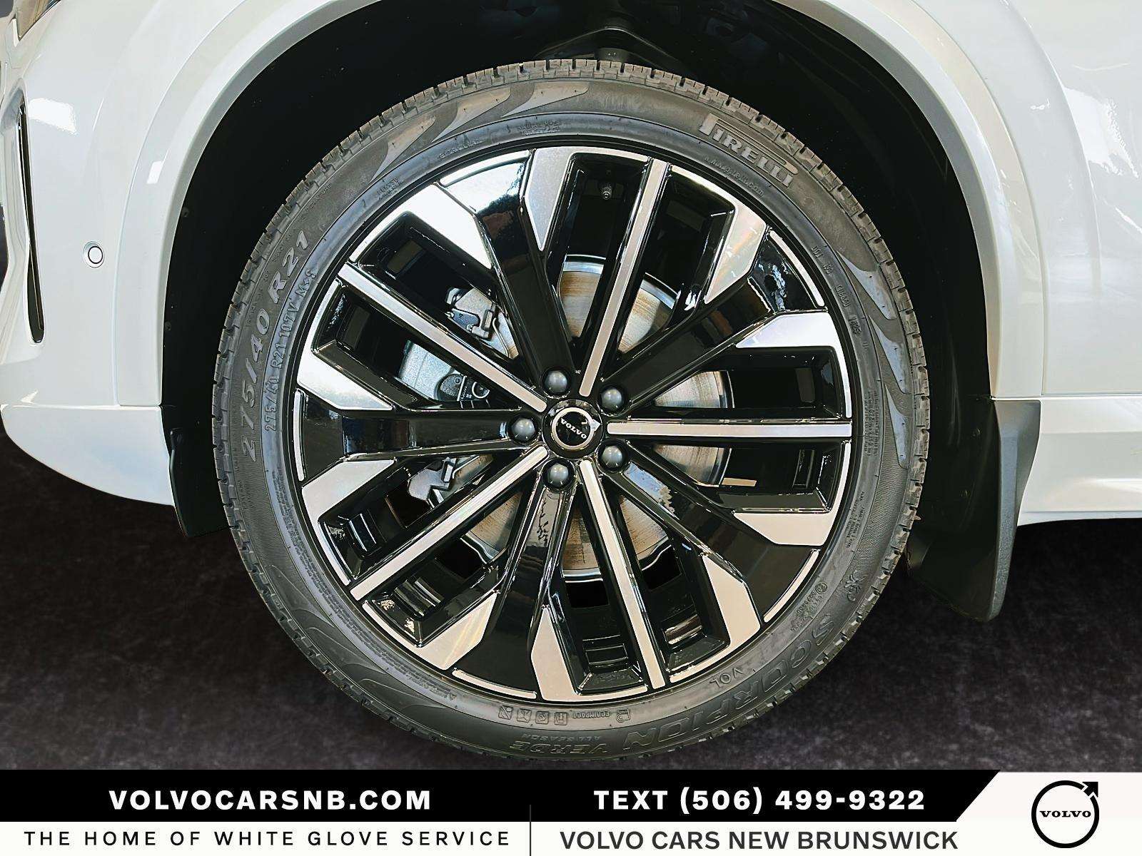 2026 Volvo XC90 B6 Ultra Bright Theme thumb 7