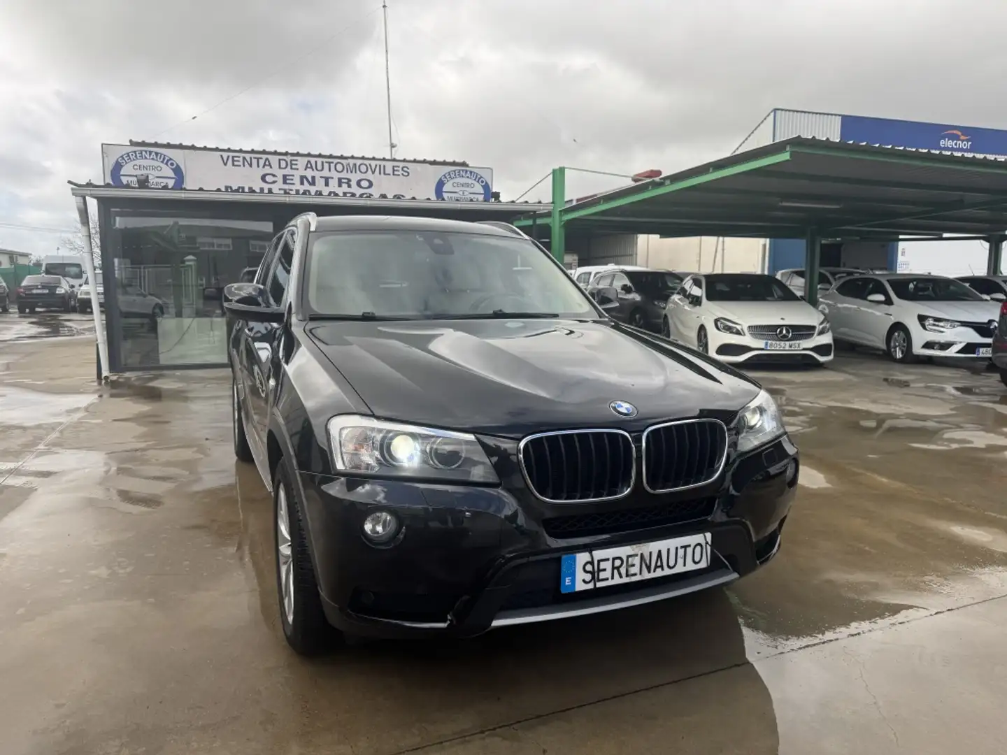 BMW X3 xDrive 20dA Schwarz - 1