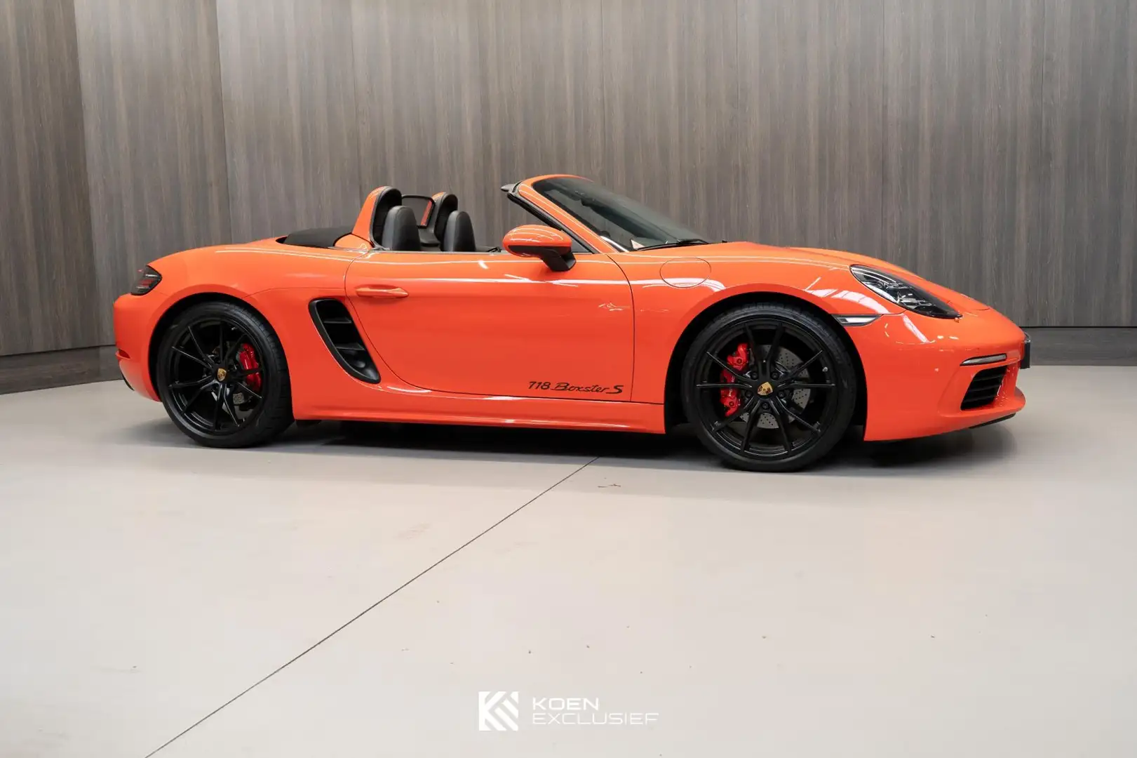 Porsche 718 Boxster S Lava Oranje 2.5 Km stand (2017) Sport Ch Oranje - 2