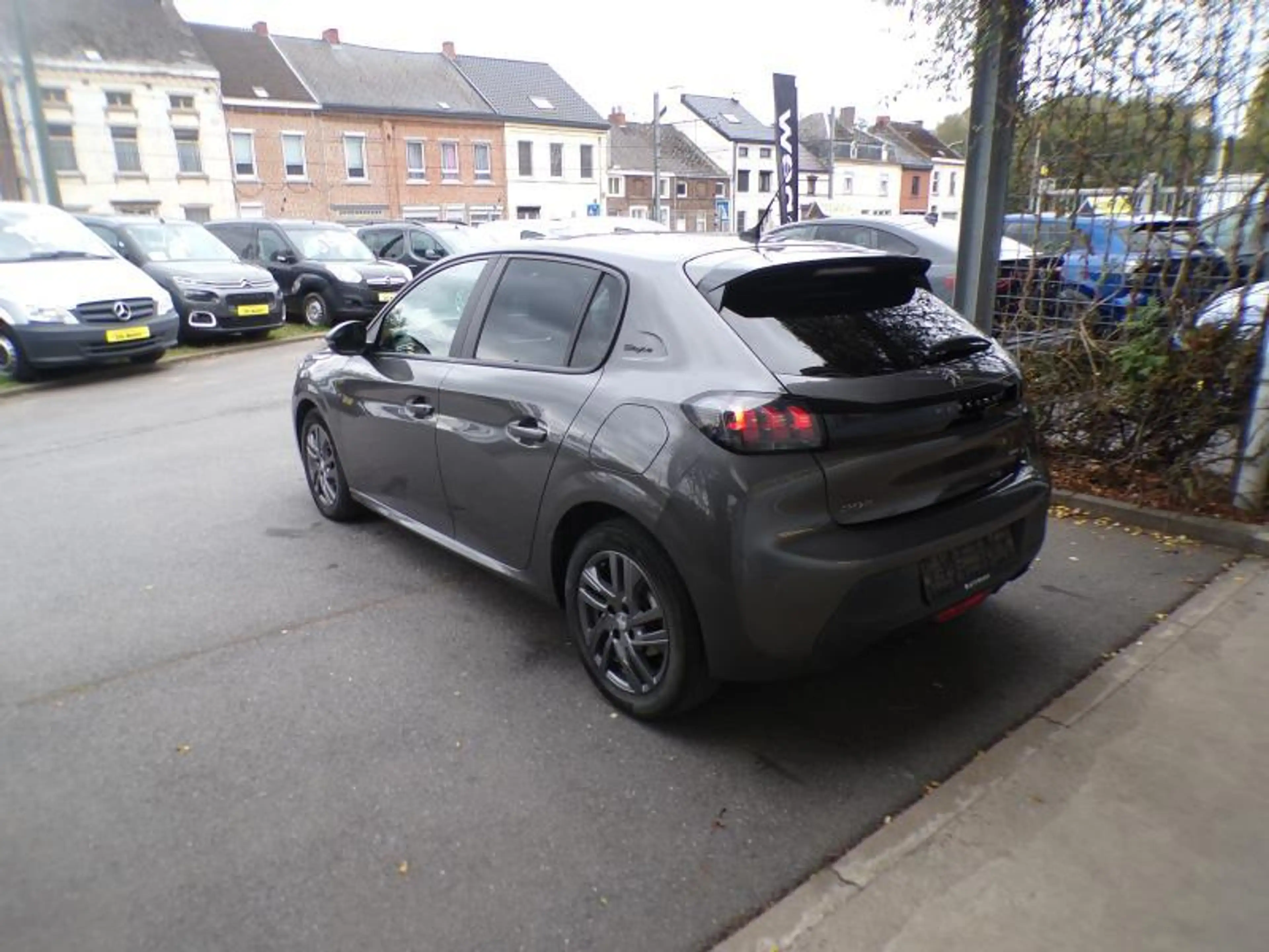 Peugeot 208 1.5 HDi 102cv Gris 04/21 Airco Cruise Capteurs — photo 5