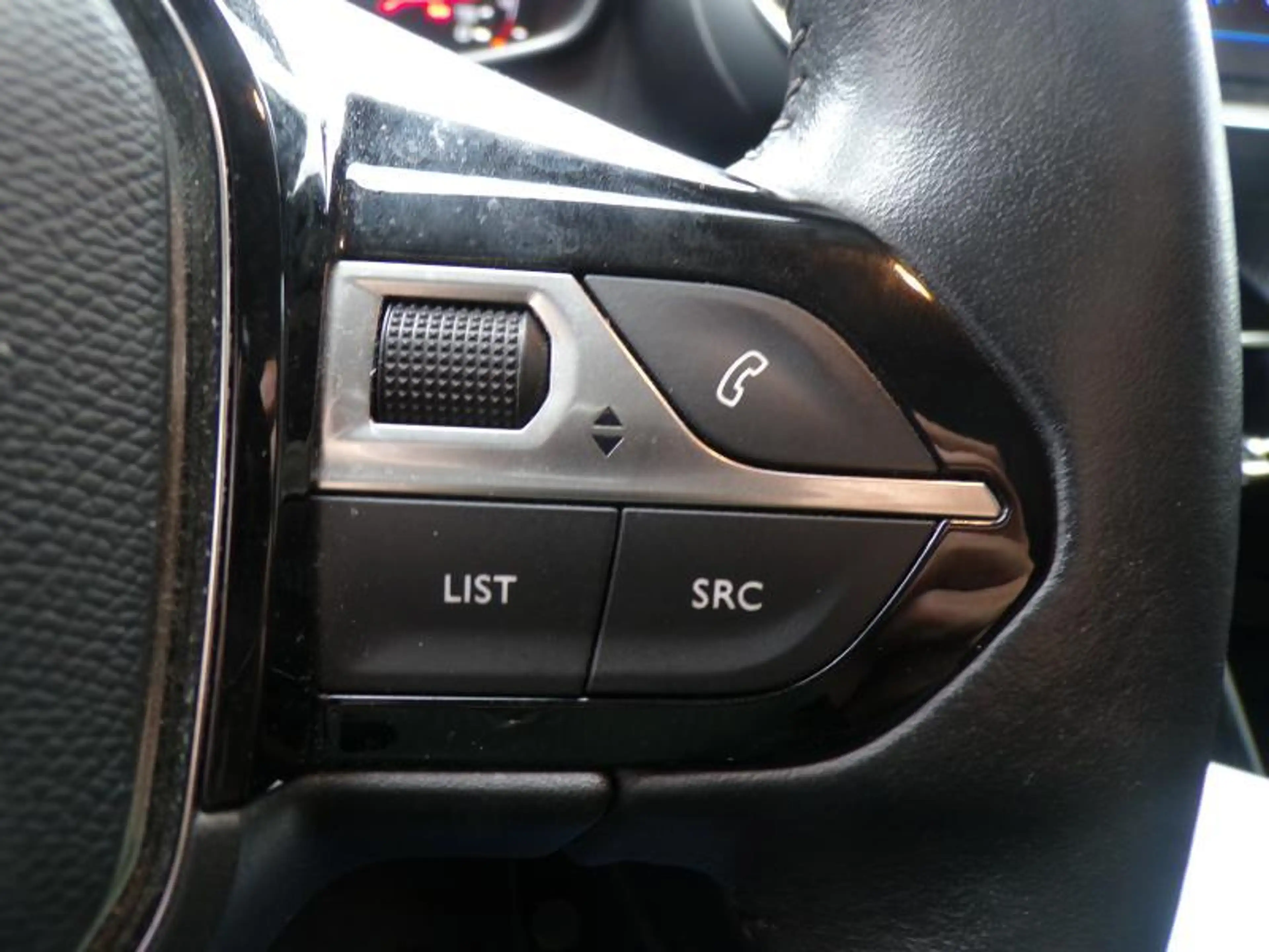 Peugeot 208 1.5 HDi 102cv Gris 04/21 Airco Cruise Capteurs — photo 11