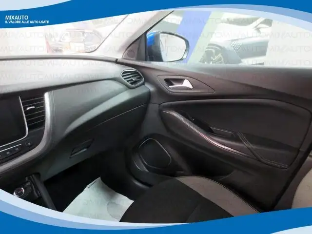 Opel Grandland X view 10