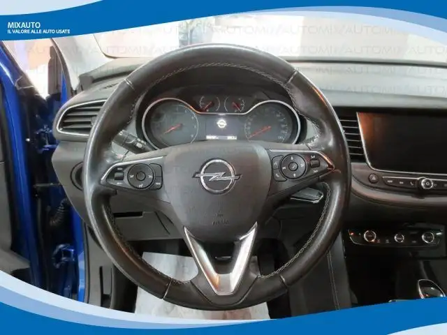 Opel Grandland X view 4
