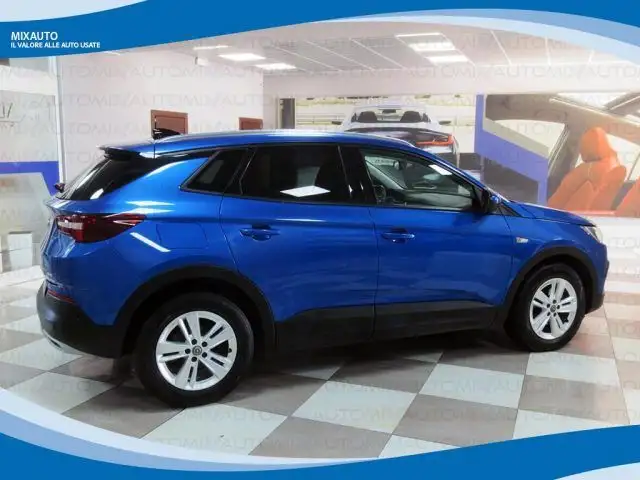Opel Grandland X view 2