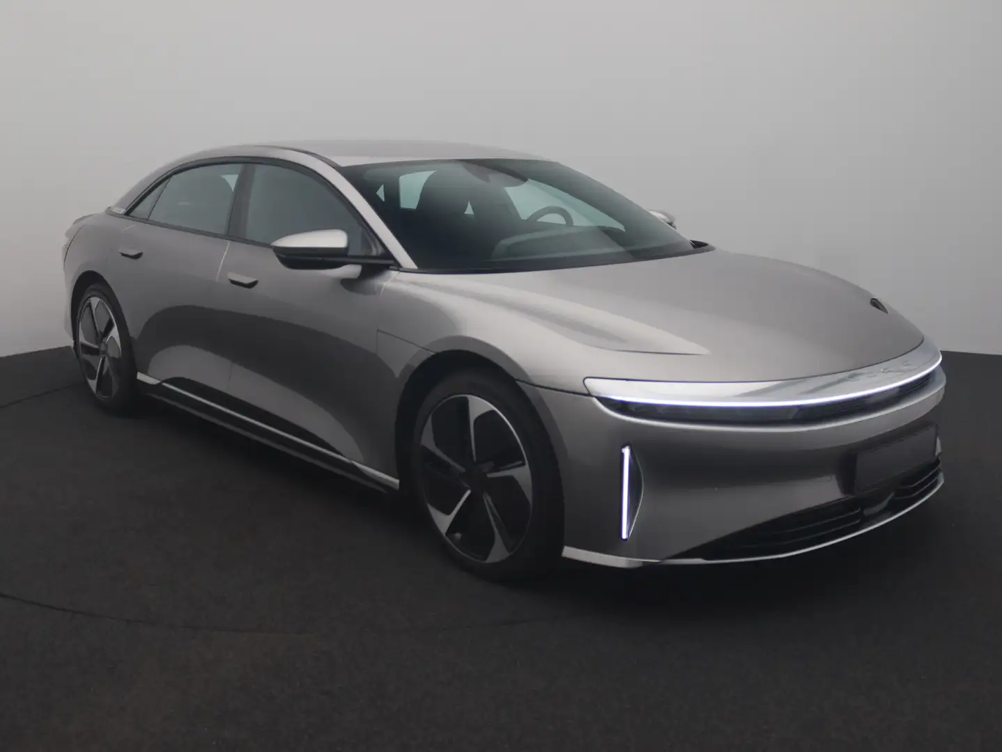 Lucid Air Pure Zilver - 1
