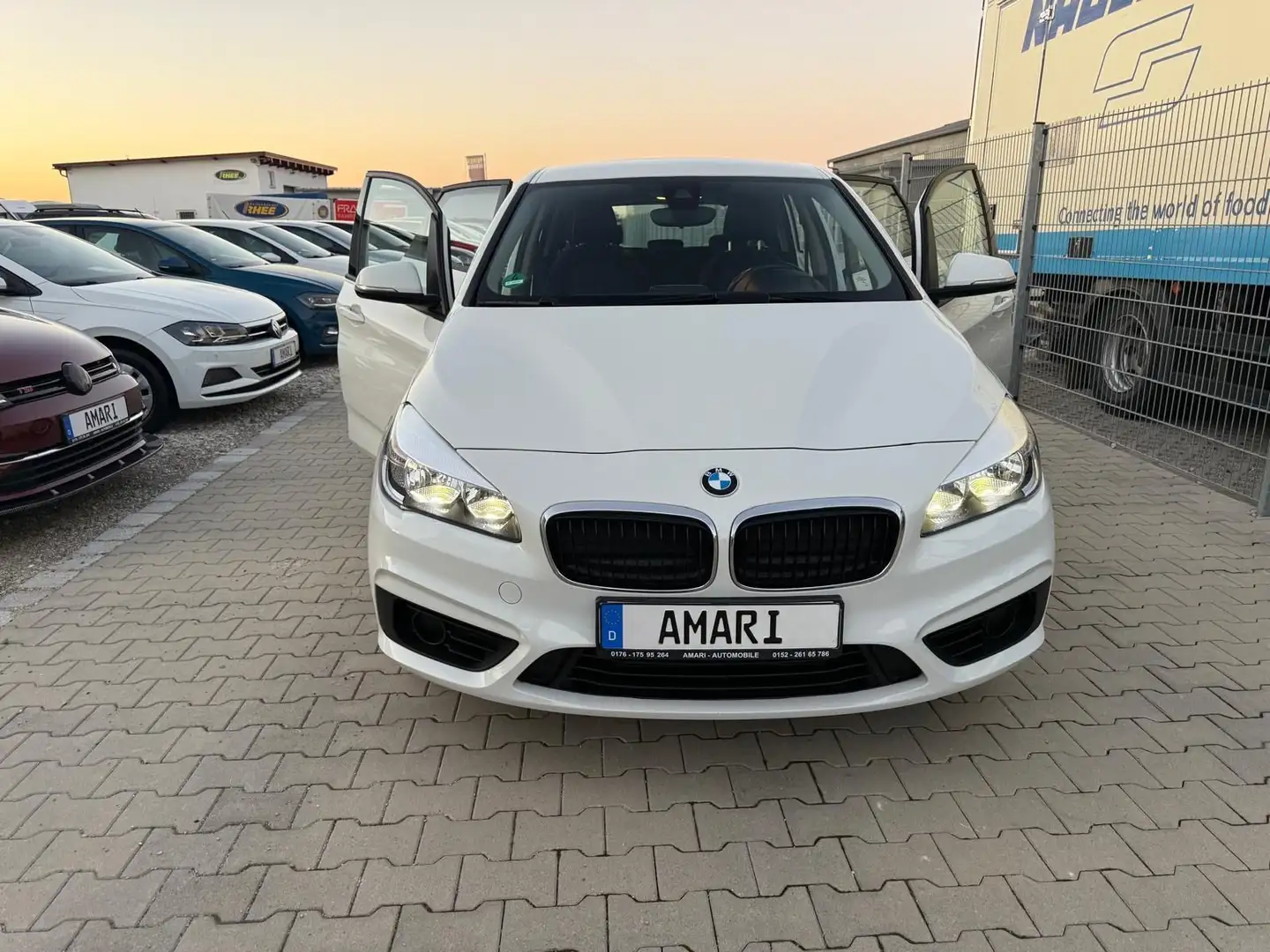BMW 218 Baureihe 2 Active Tourer 218 i*BT*AHK*FSE* Weiß - 1