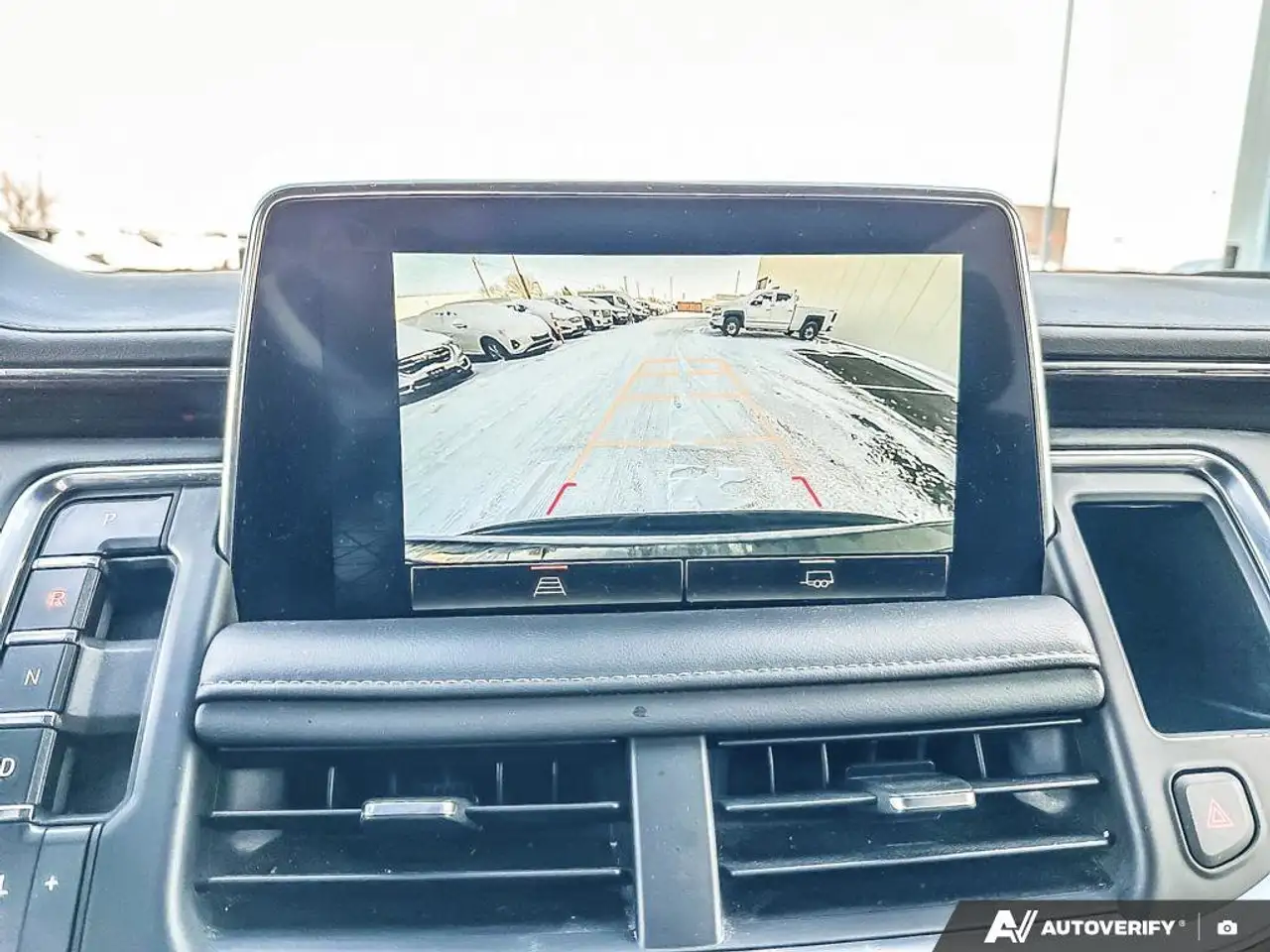 GMC Yukon снимка GMC Yukon