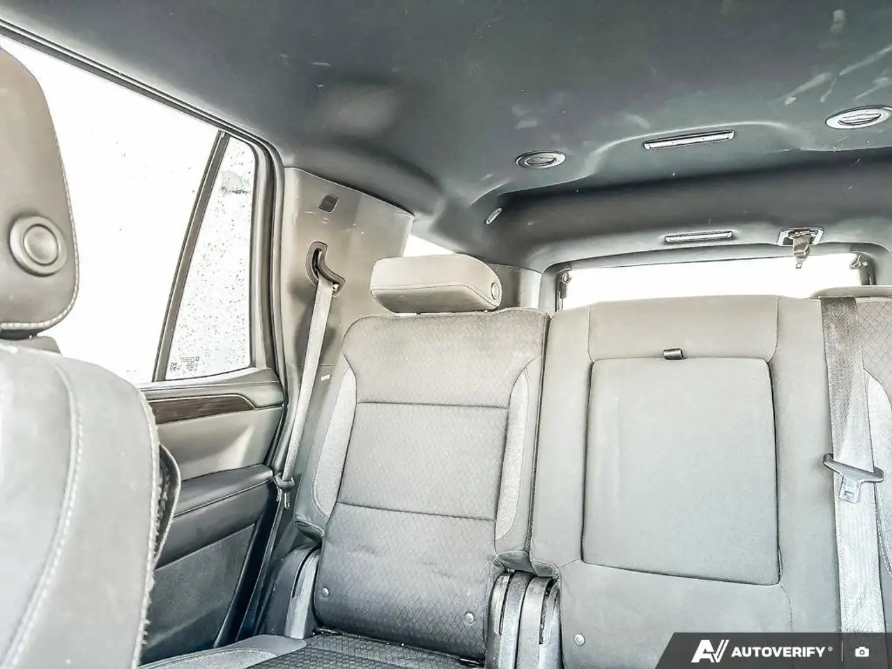 GMC Yukon снимка GMC Yukon