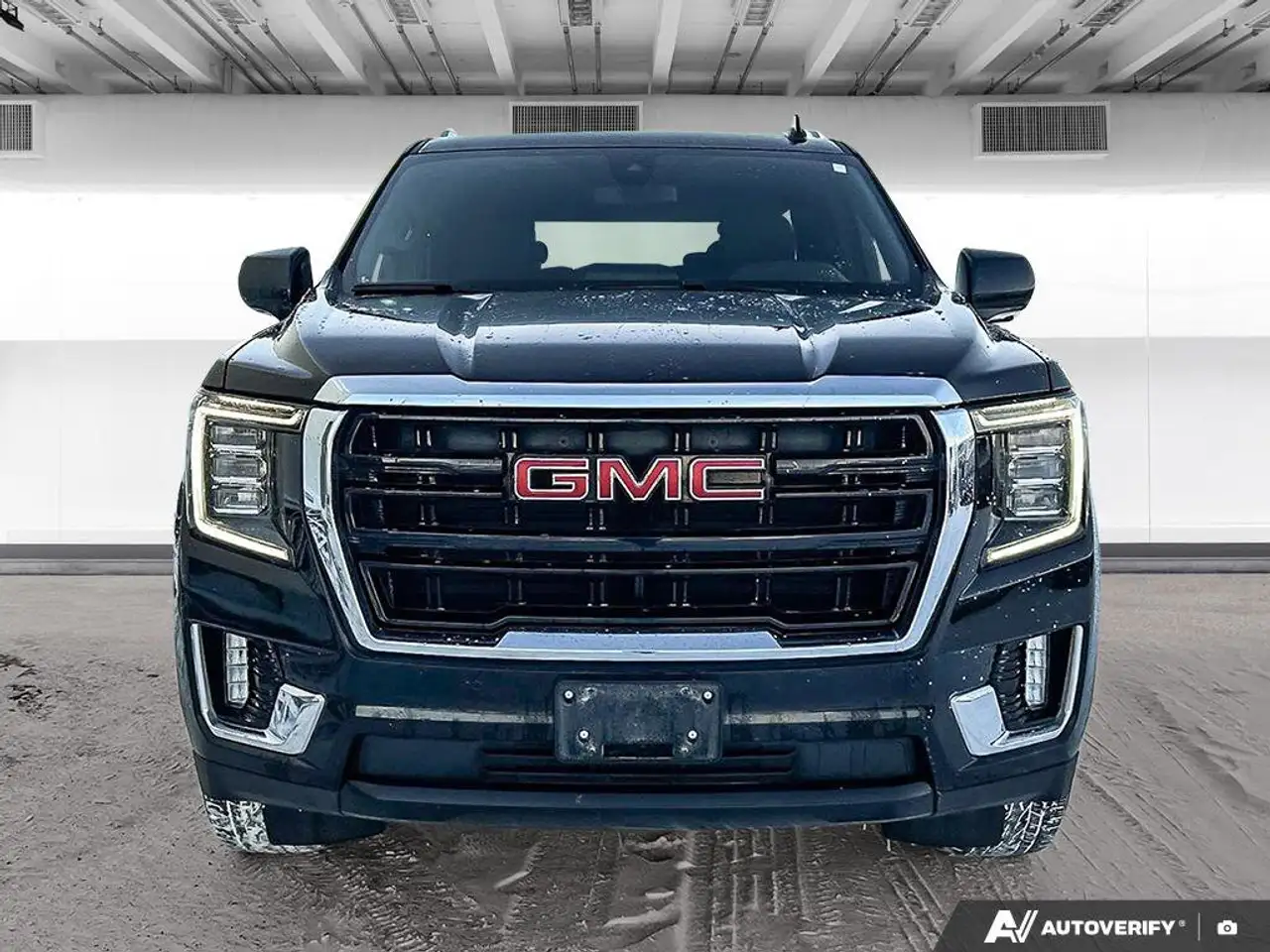GMC Yukon снимка GMC Yukon