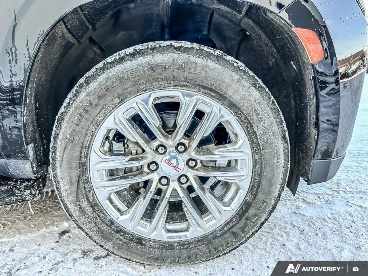GMC Yukon снимка GMC Yukon